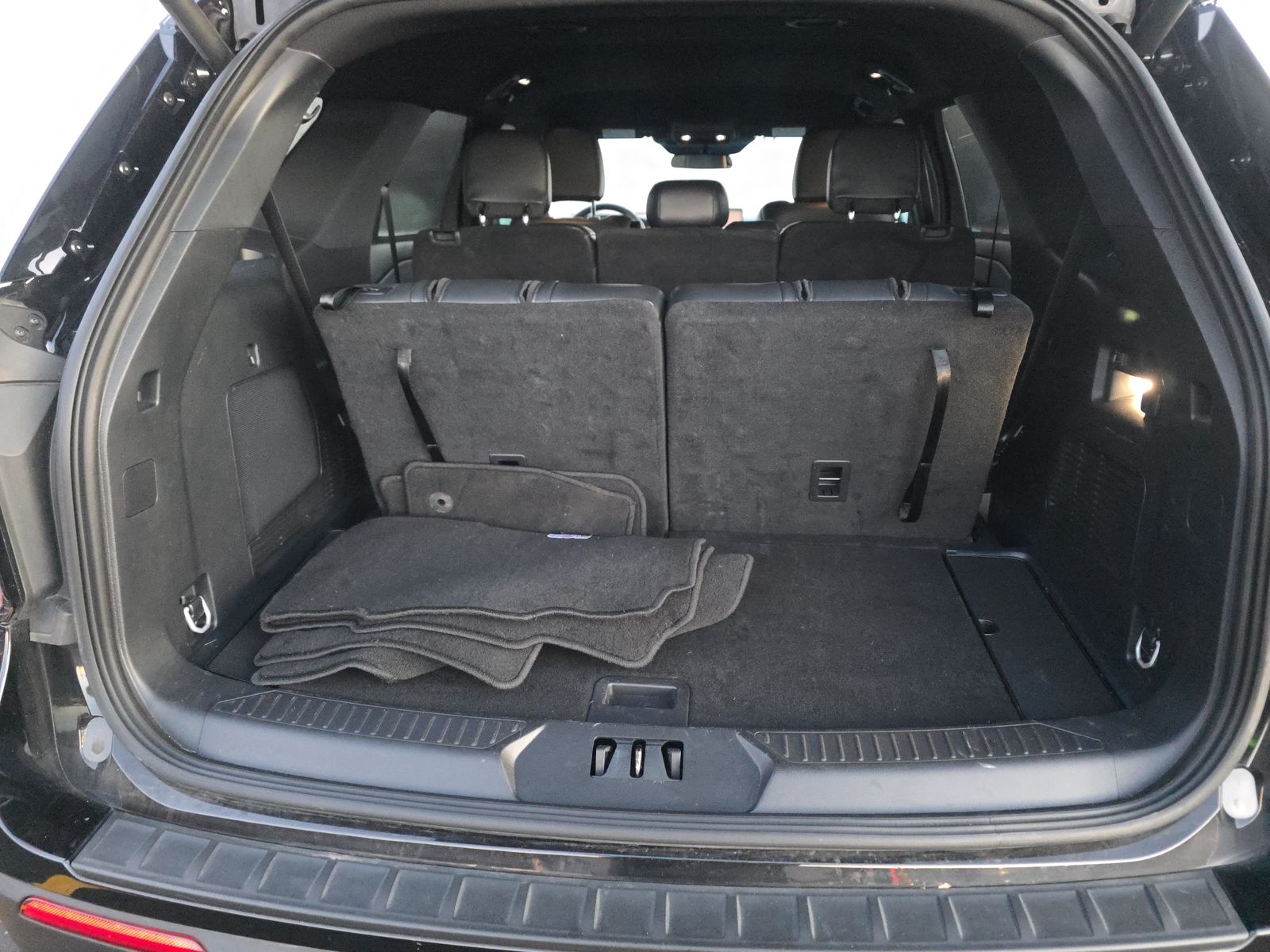 2025 Ford Explorer ST-Line AWD