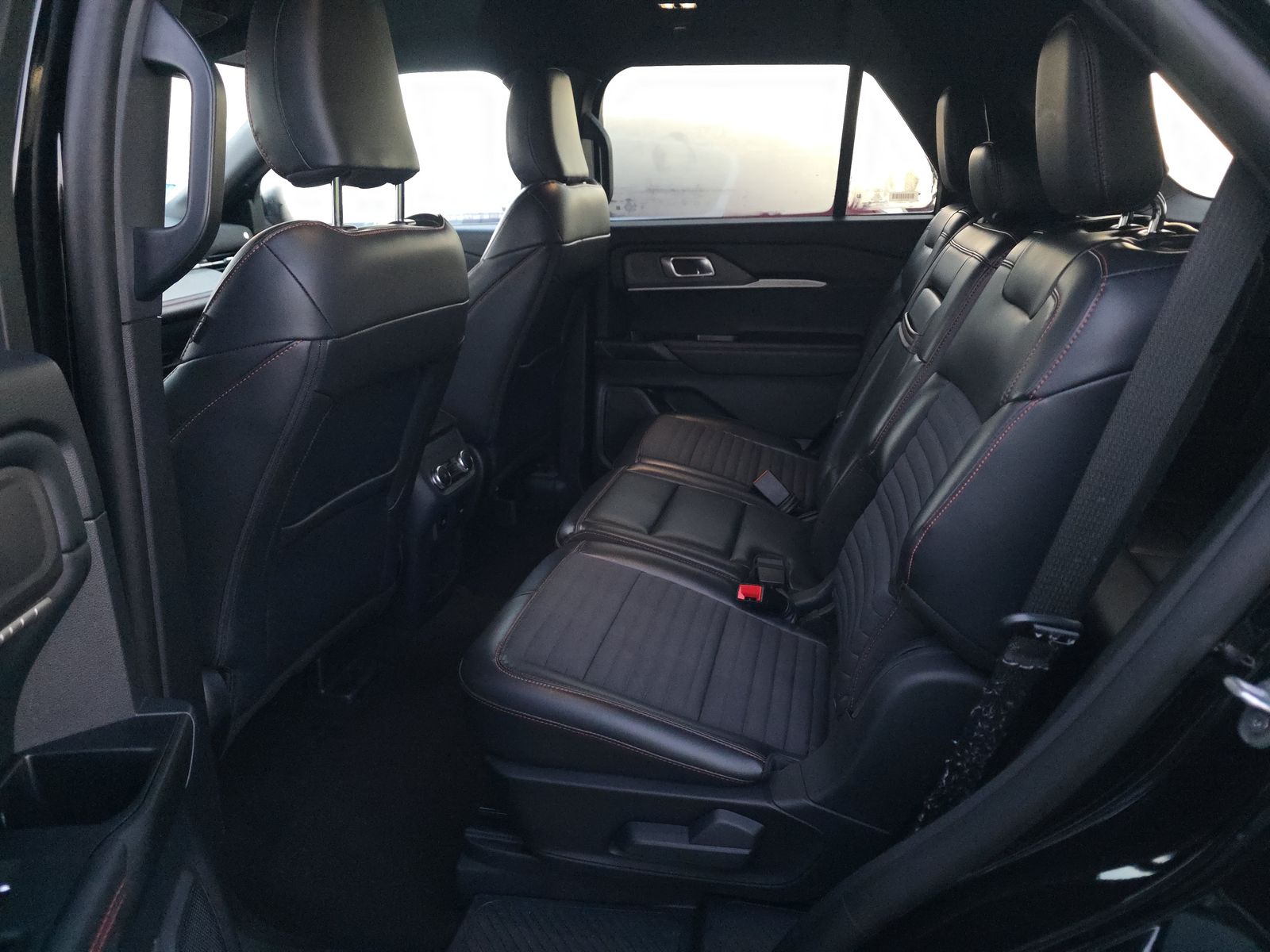 2025 Ford Explorer ST-Line AWD