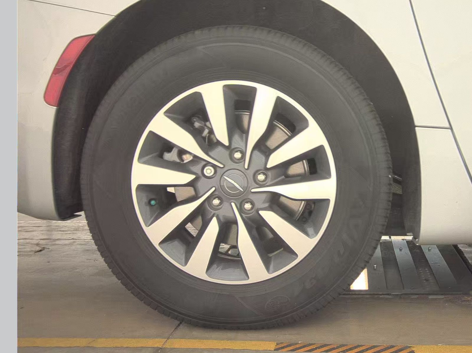 2024 Chrysler Pacifica Hybrid Select FWD