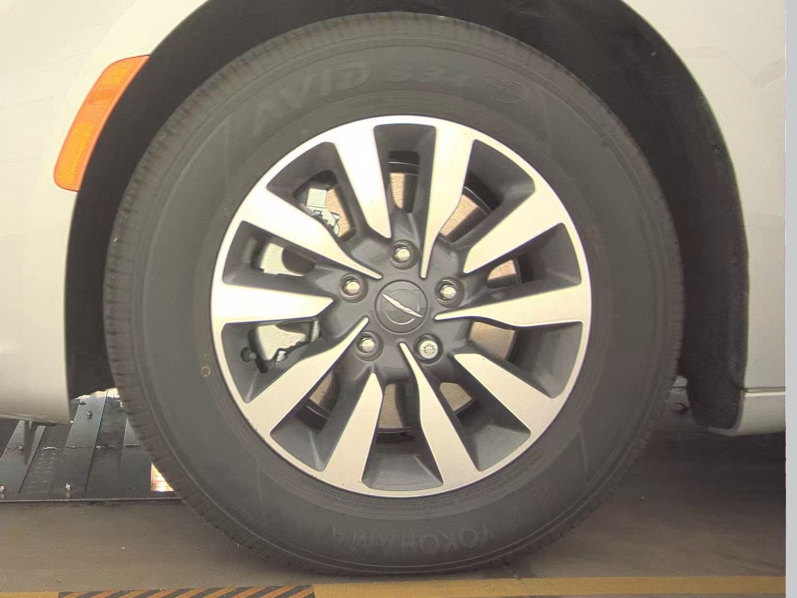 2024 Chrysler Pacifica Hybrid Select FWD