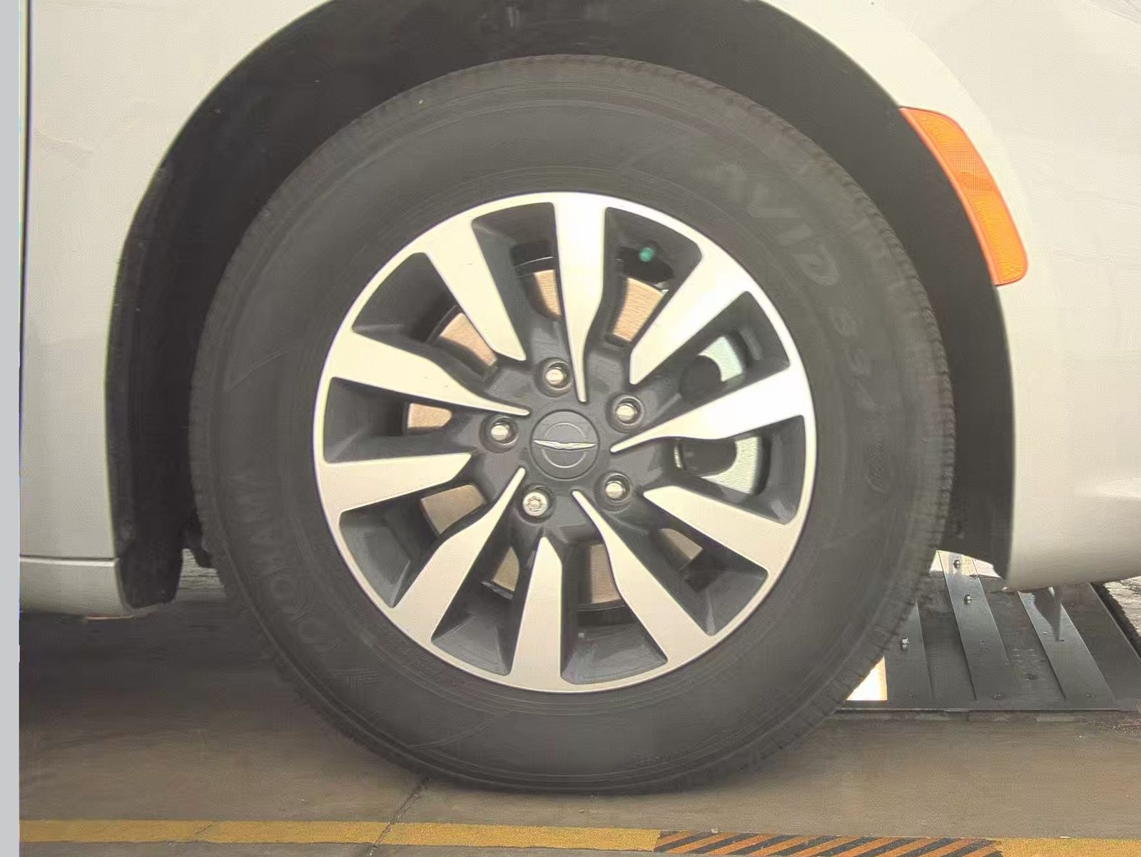 2024 Chrysler Pacifica Hybrid Select FWD