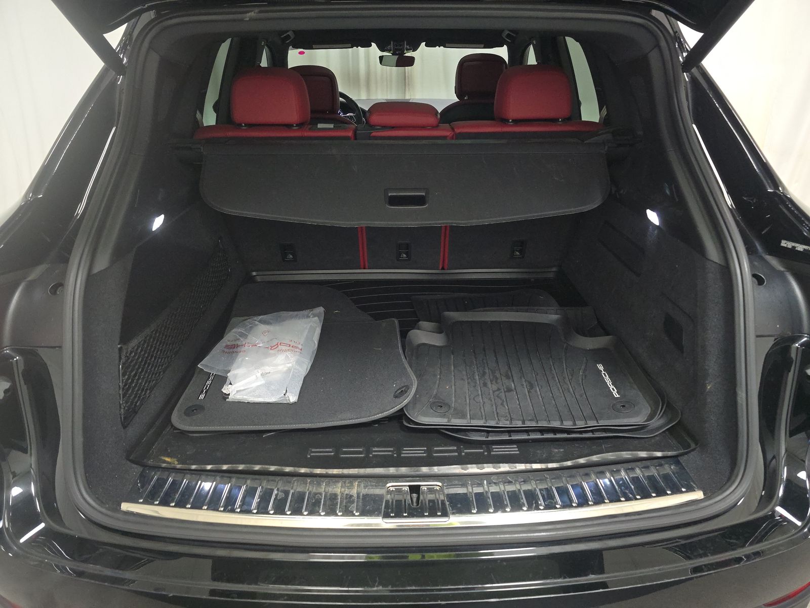 2023 Porsche Cayenne Platinum Edition AWD