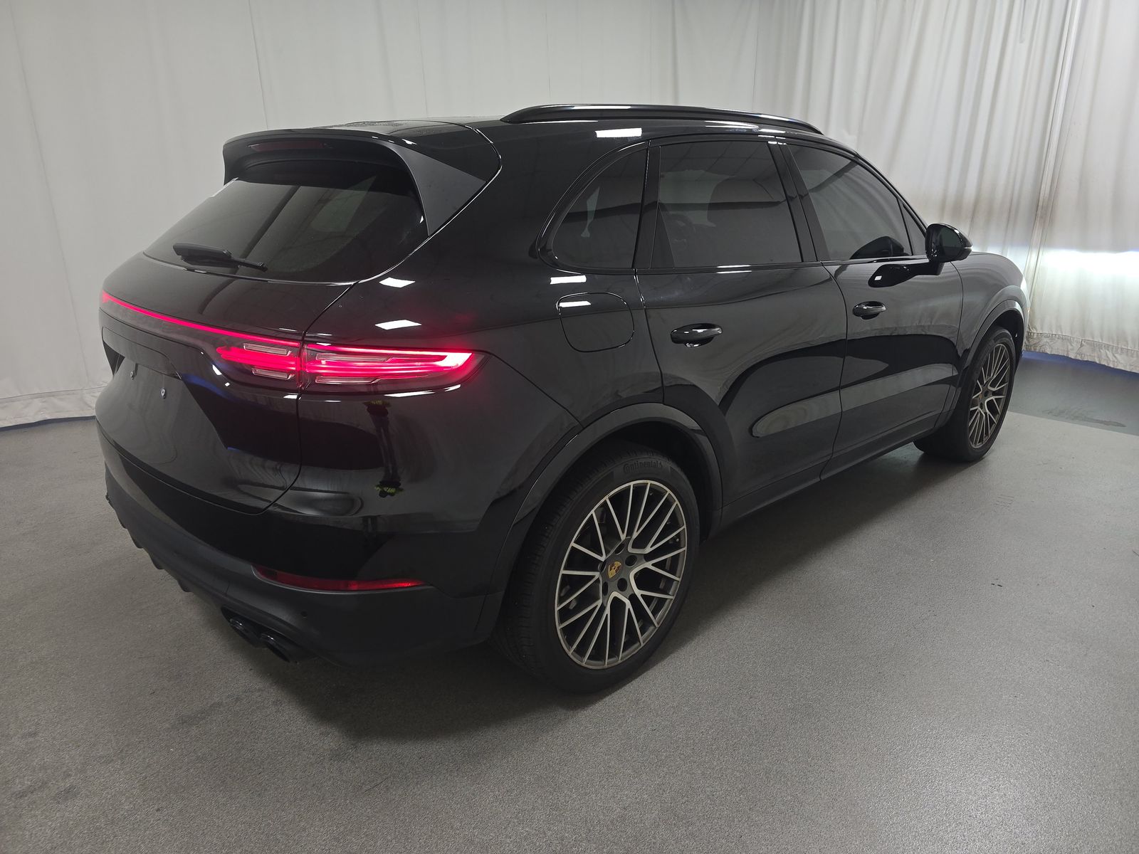 2023 Porsche Cayenne Platinum Edition AWD