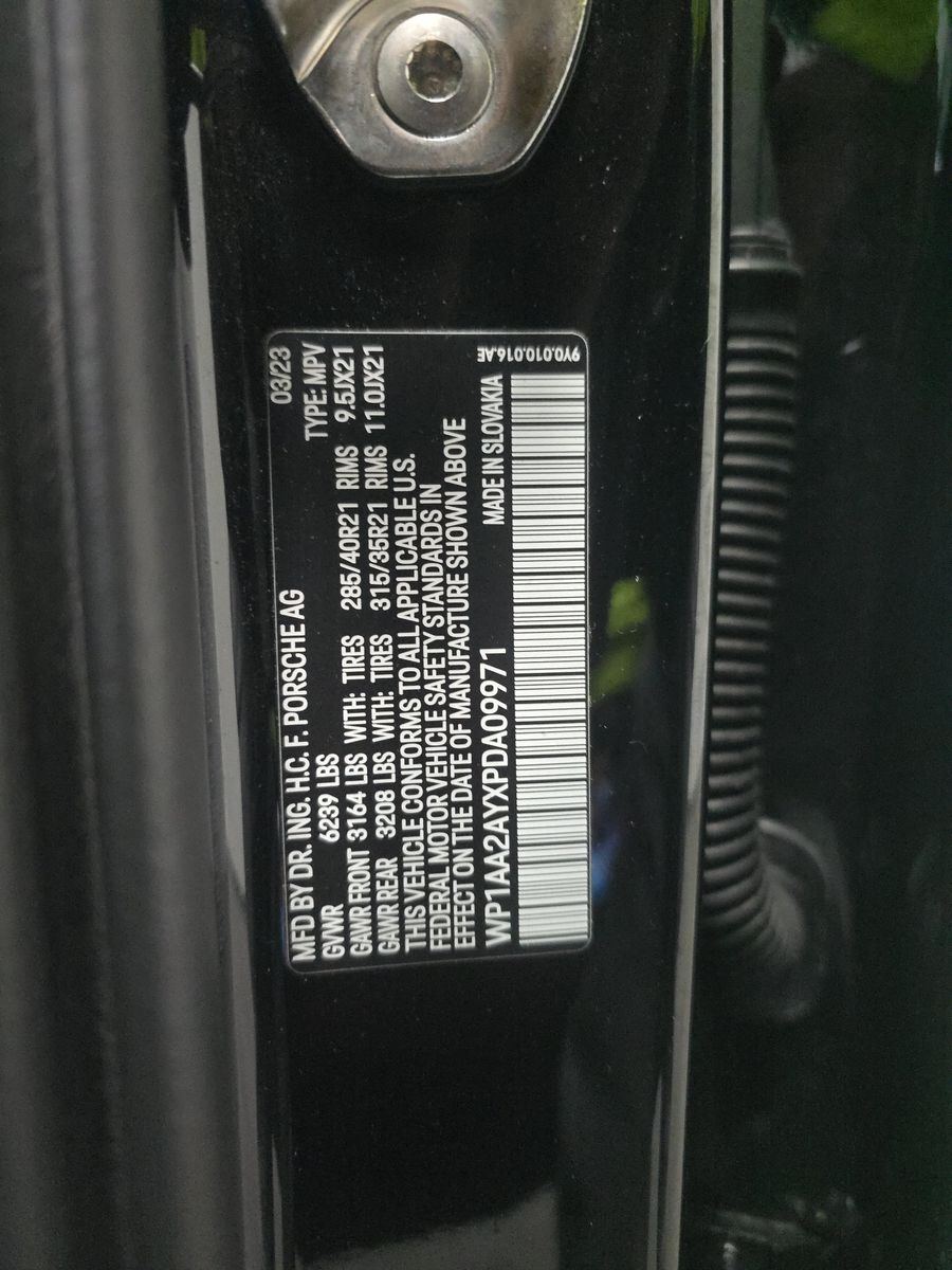 2023 Porsche Cayenne Platinum Edition AWD