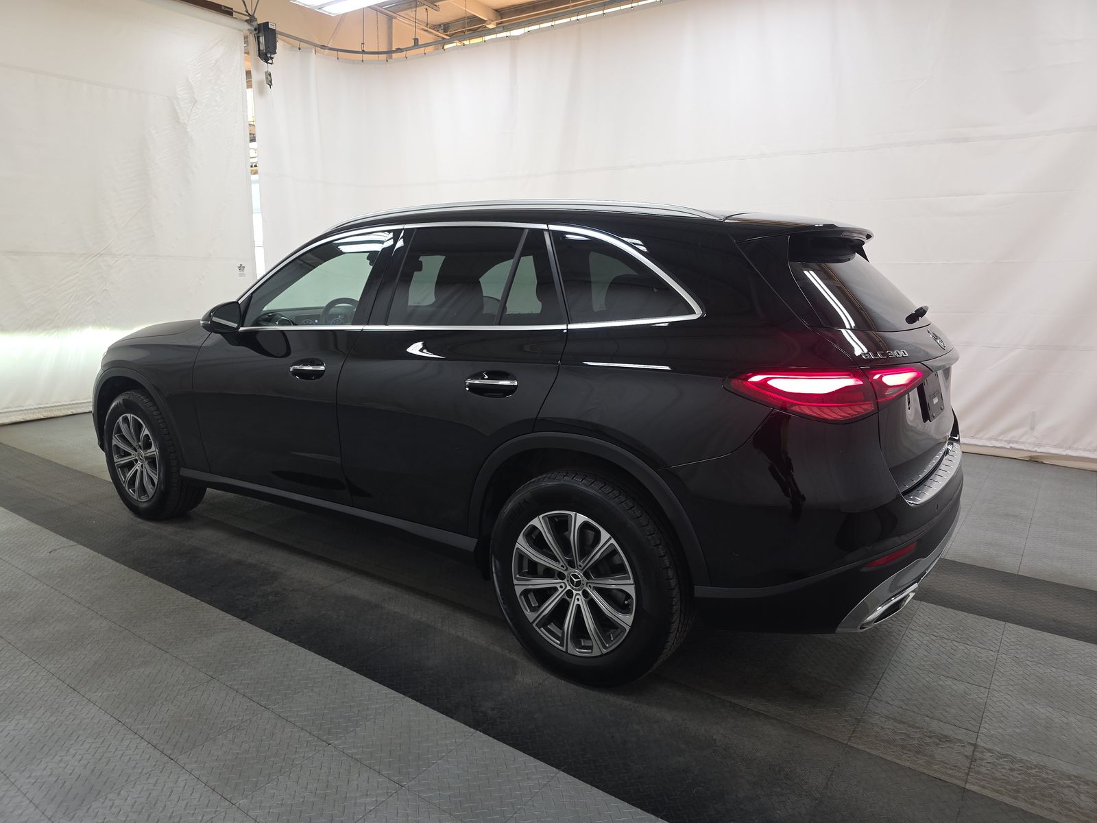 2025 Mercedes-Benz GLC GLC 300 AWD