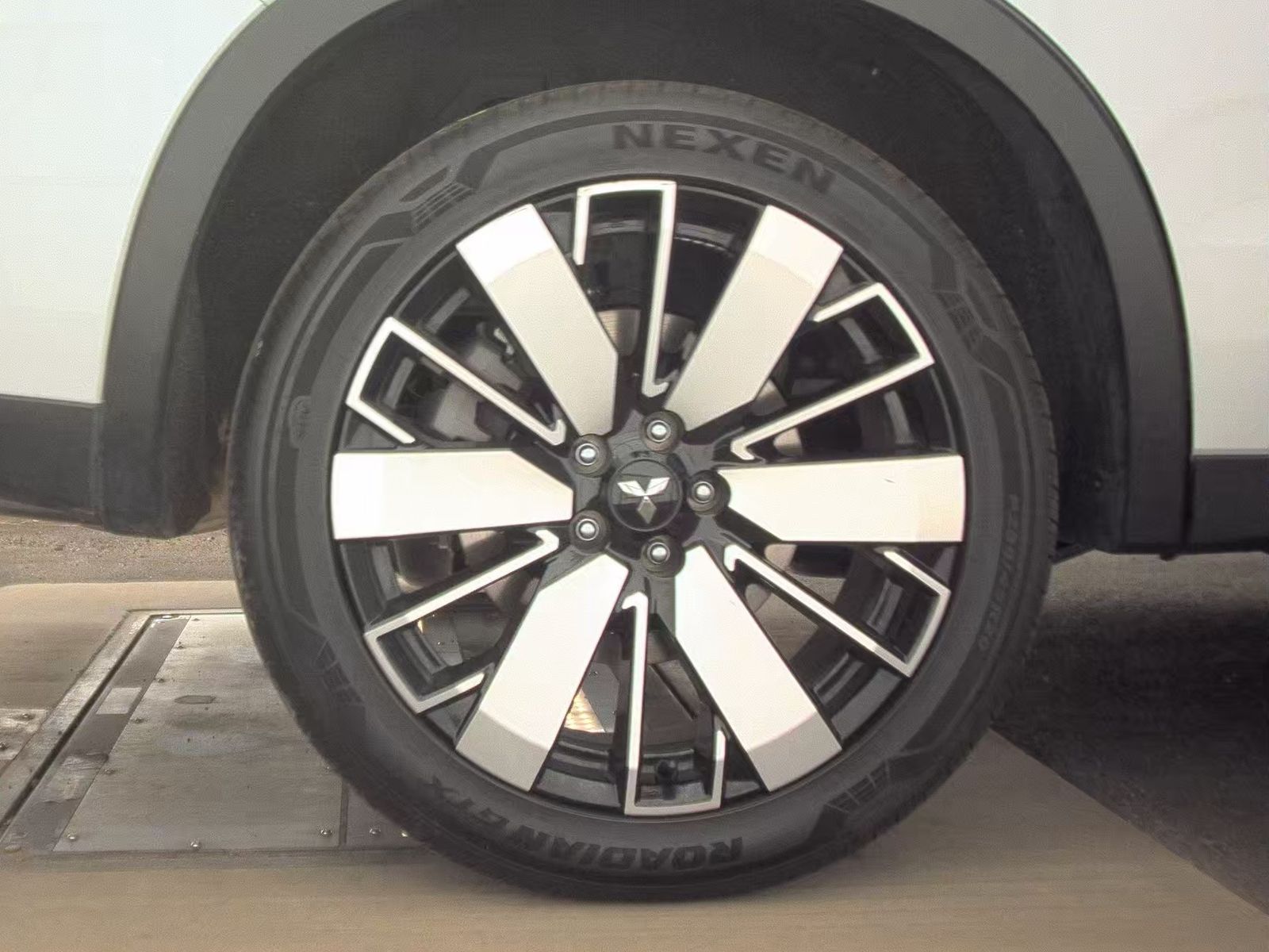 2025 Mitsubishi Outlander SE AWD