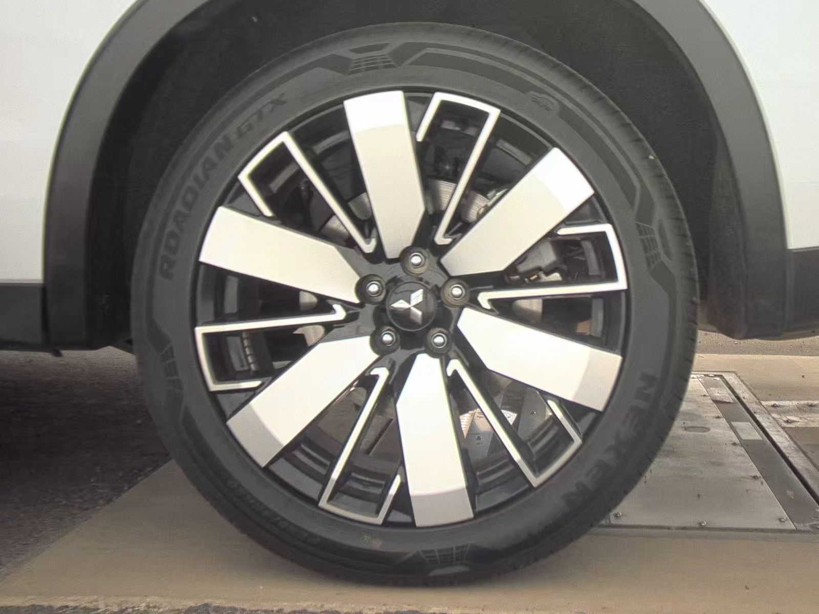 2025 Mitsubishi Outlander SE AWD