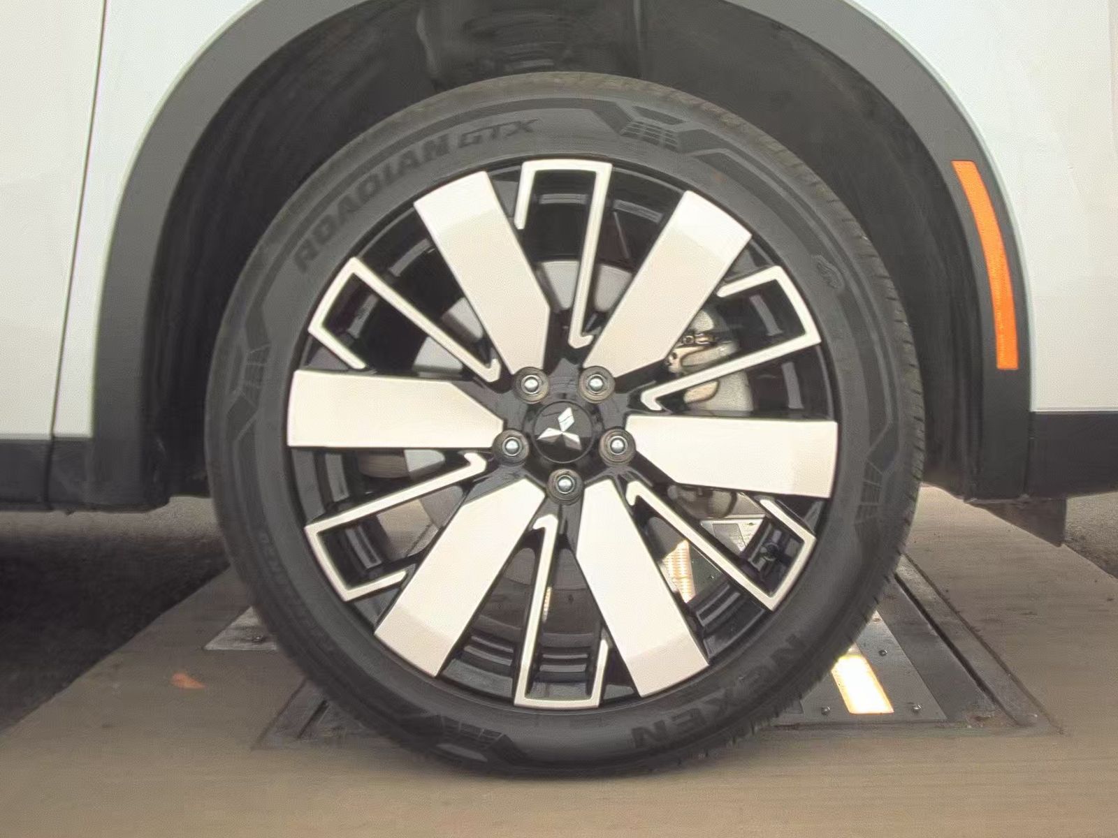 2025 Mitsubishi Outlander SE AWD