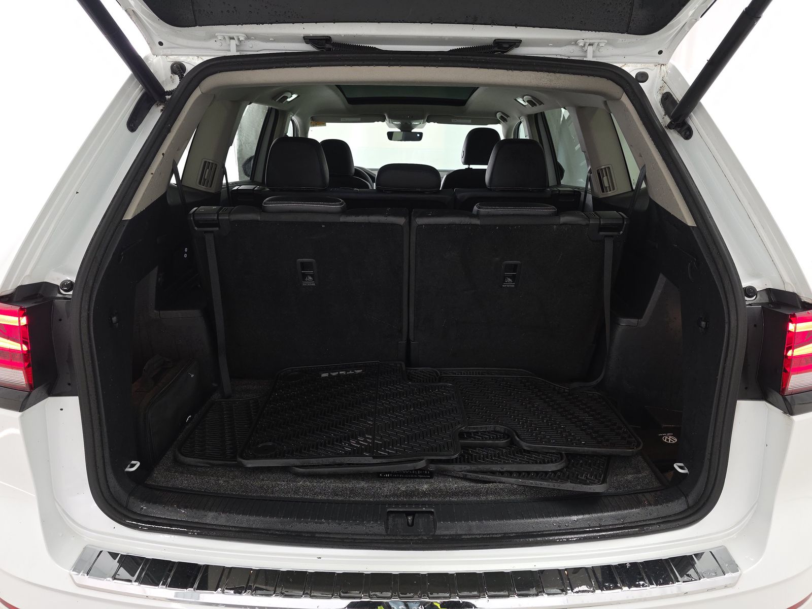 2022 Volkswagen Atlas 3.6L SEL R-Line Black AWD