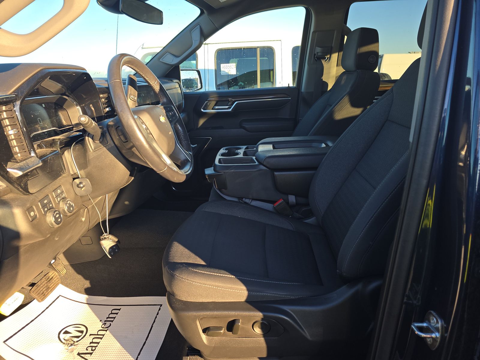 2022 Chevrolet Silverado 1500 LT AWD