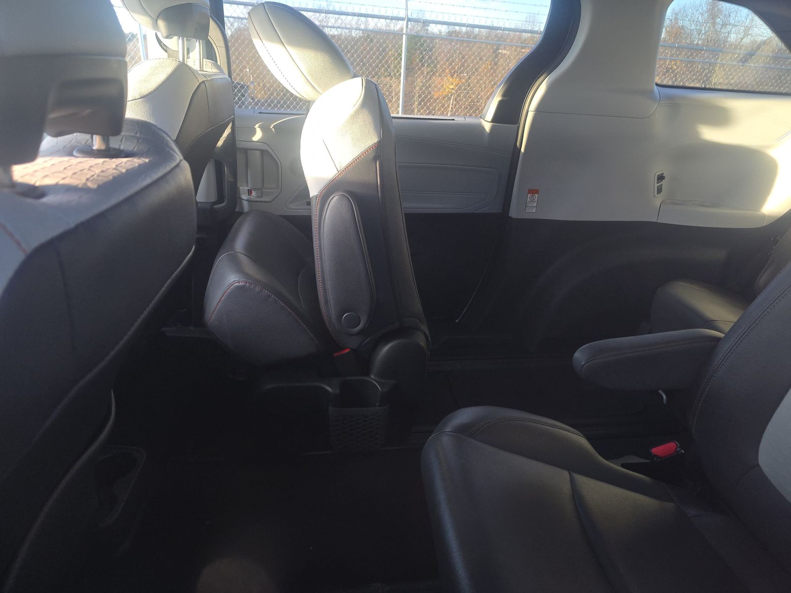 2022 Toyota Sienna XSE FWD