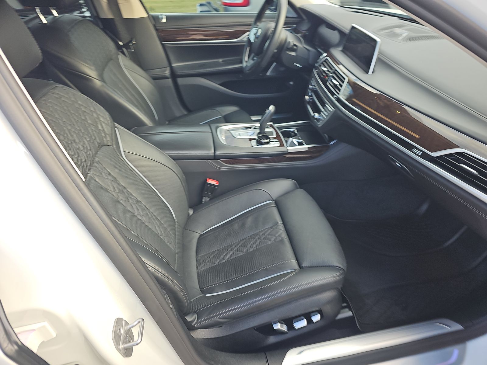 2022 BMW 7 Series 750i xDrive AWD