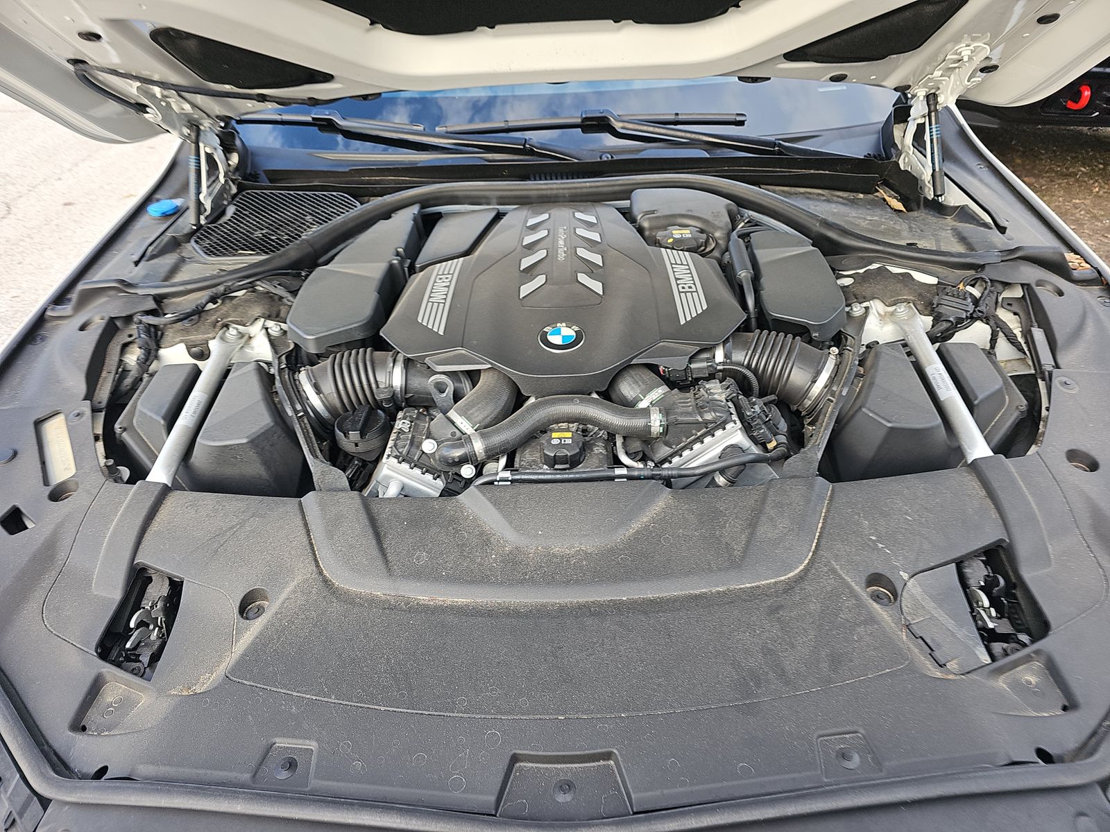 2022 BMW 7 Series 750i xDrive AWD