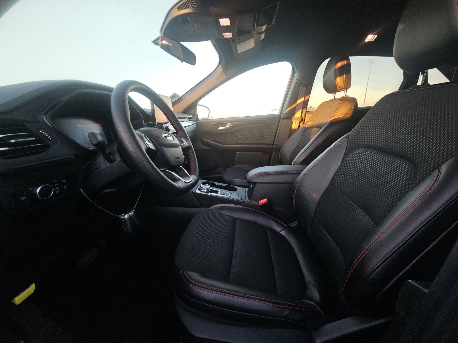 2025 Ford Escape Hybrid ST-Line FWD