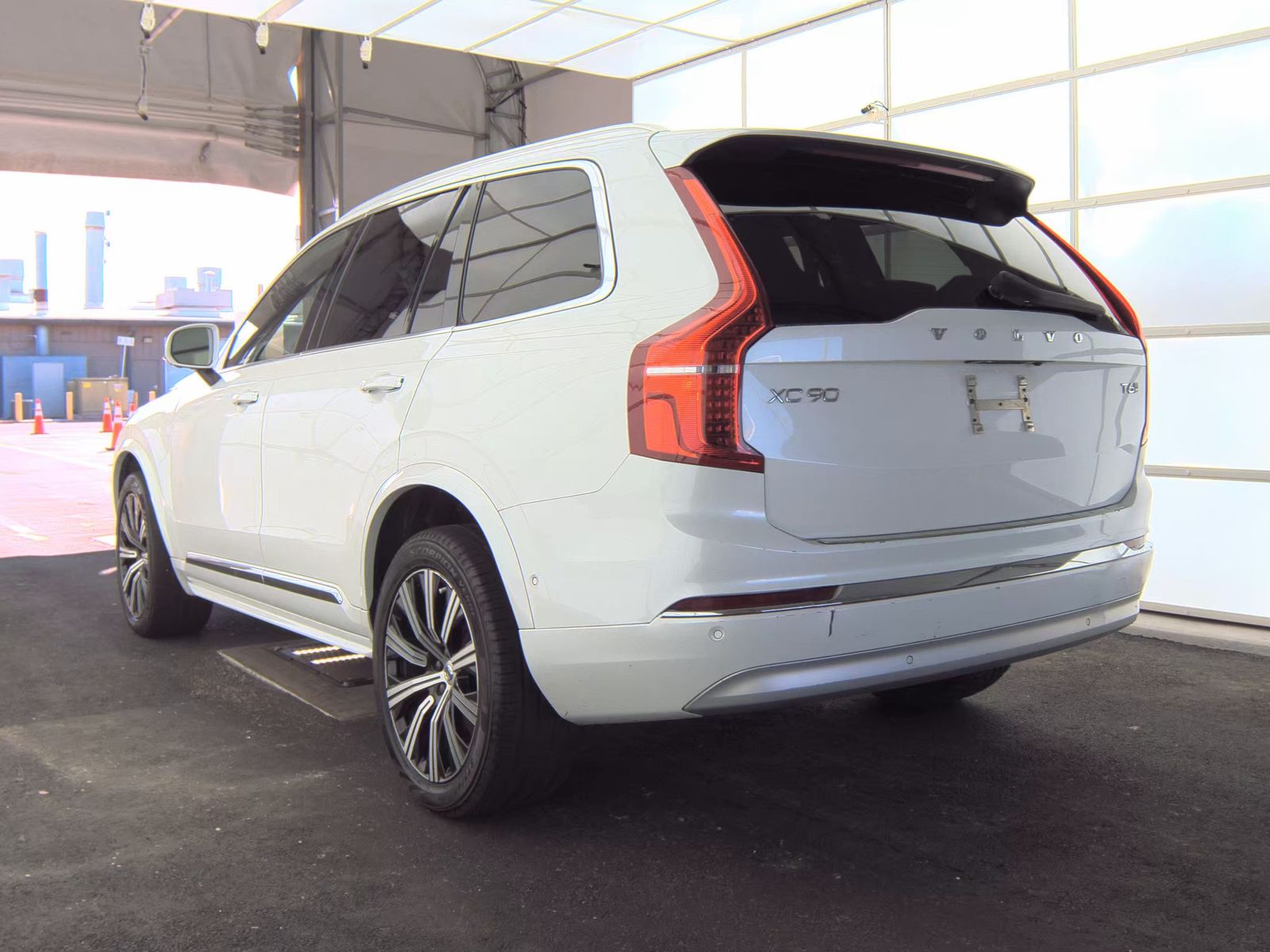 2022 Volvo XC90 T6 Inscription AWD