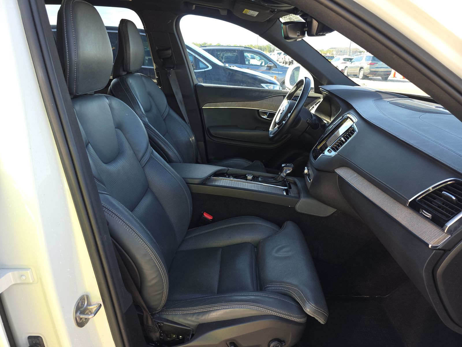 2022 Volvo XC90 T6 Inscription AWD