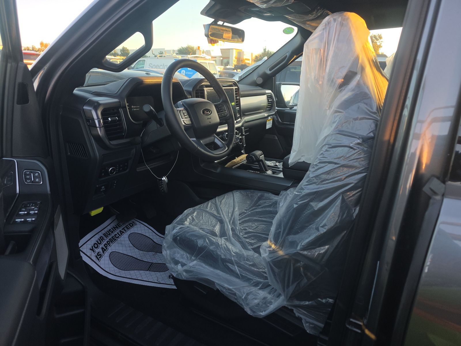 2025 Ford F-150 Hybrid Lariat AWD