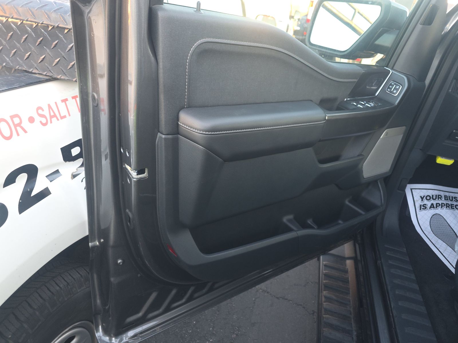 2025 Ford F-150 Hybrid Lariat AWD