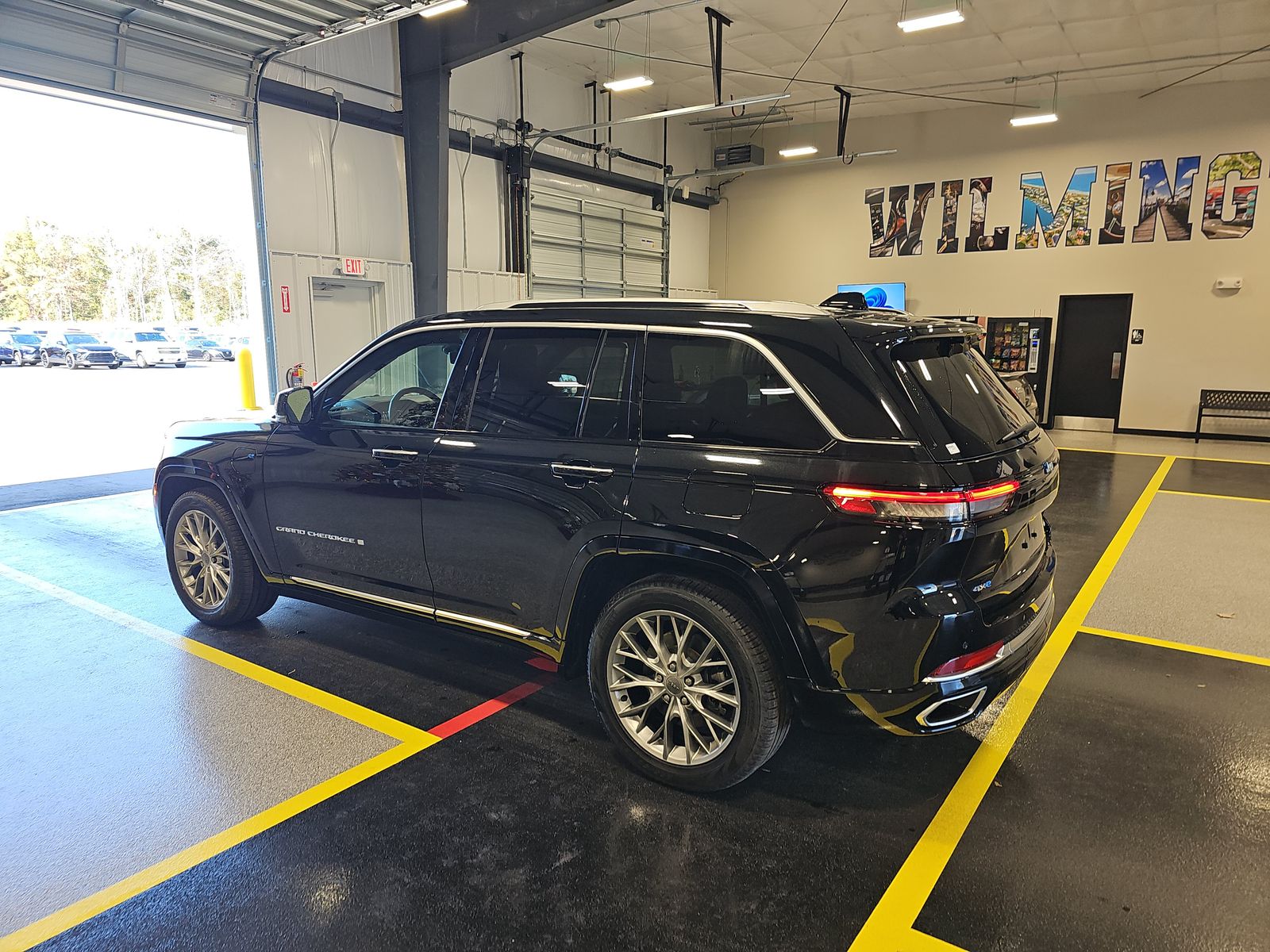 2023 Jeep Grand Cherokee 4xe Summit AWD