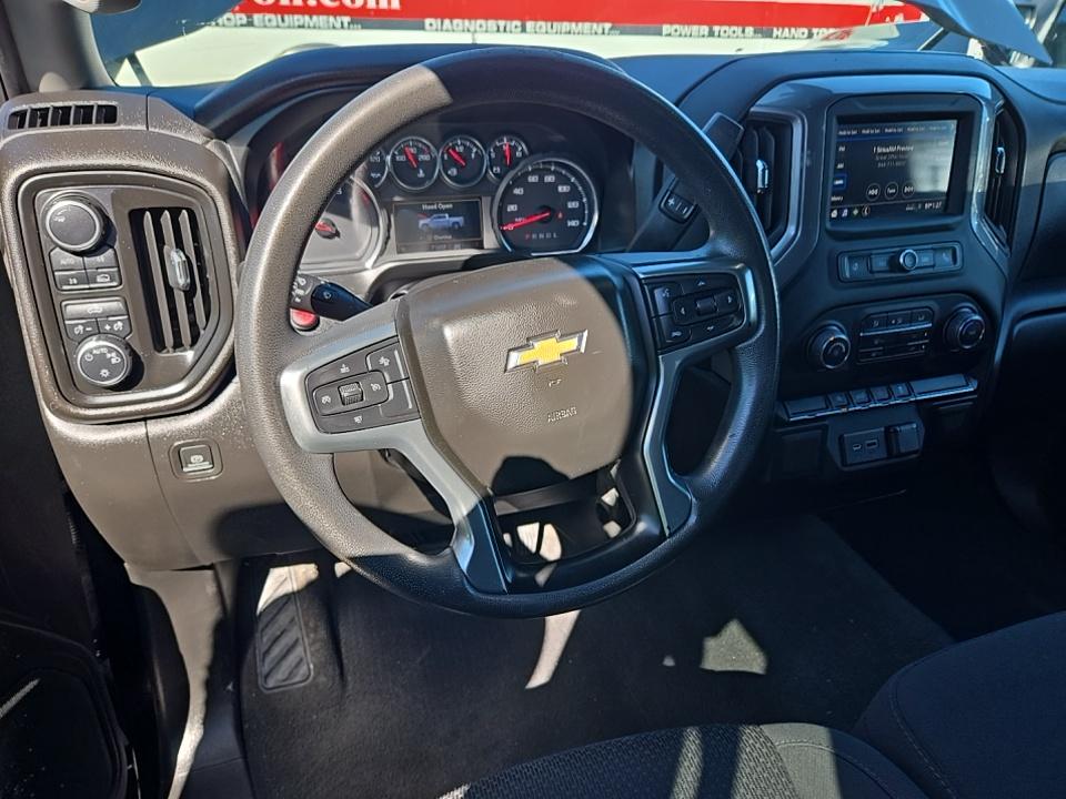 2022 Chevrolet Silverado 1500 Custom AWD