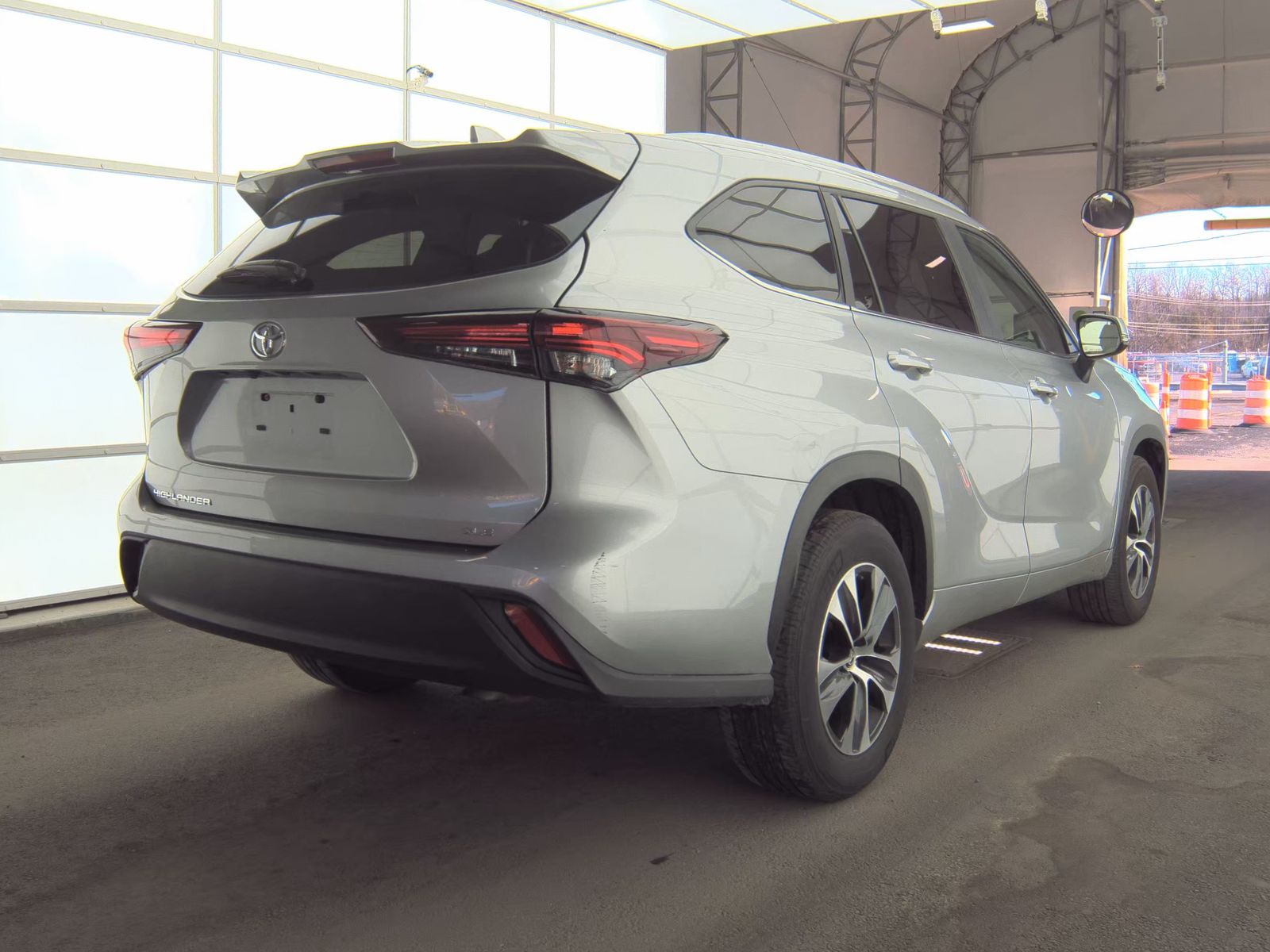 2024 Toyota Highlander XLE FWD