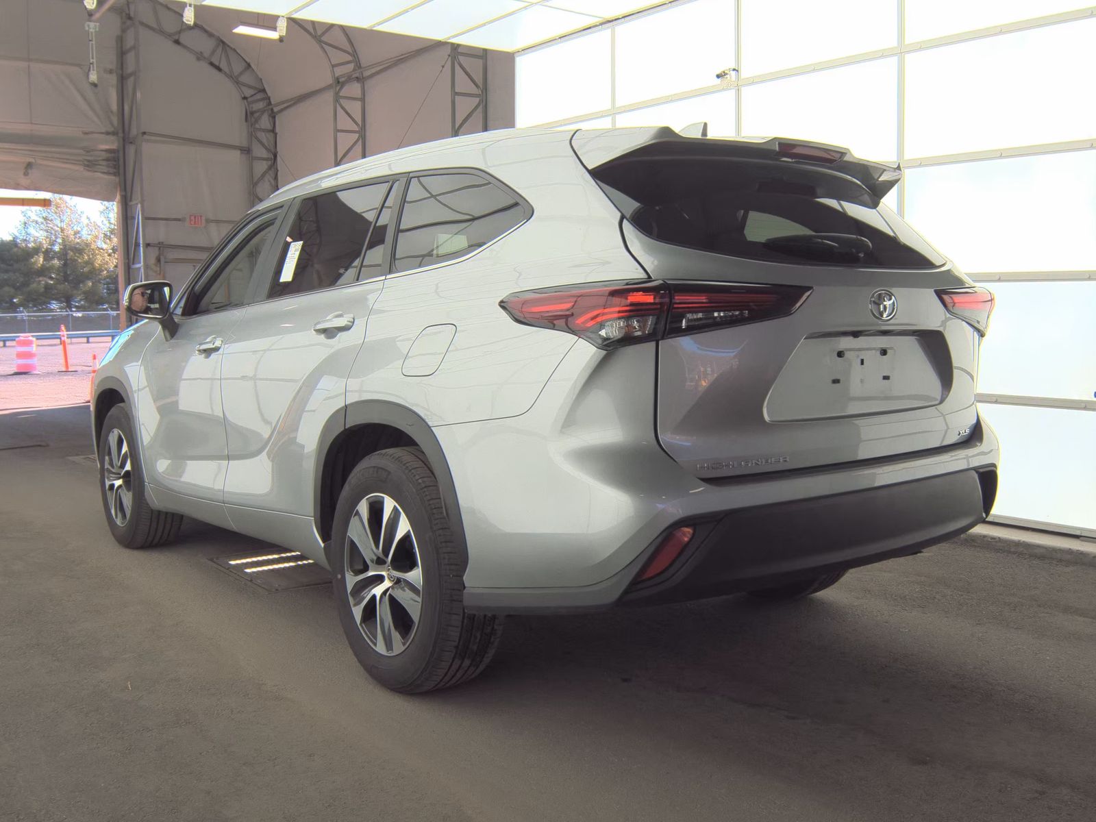 2024 Toyota Highlander XLE FWD