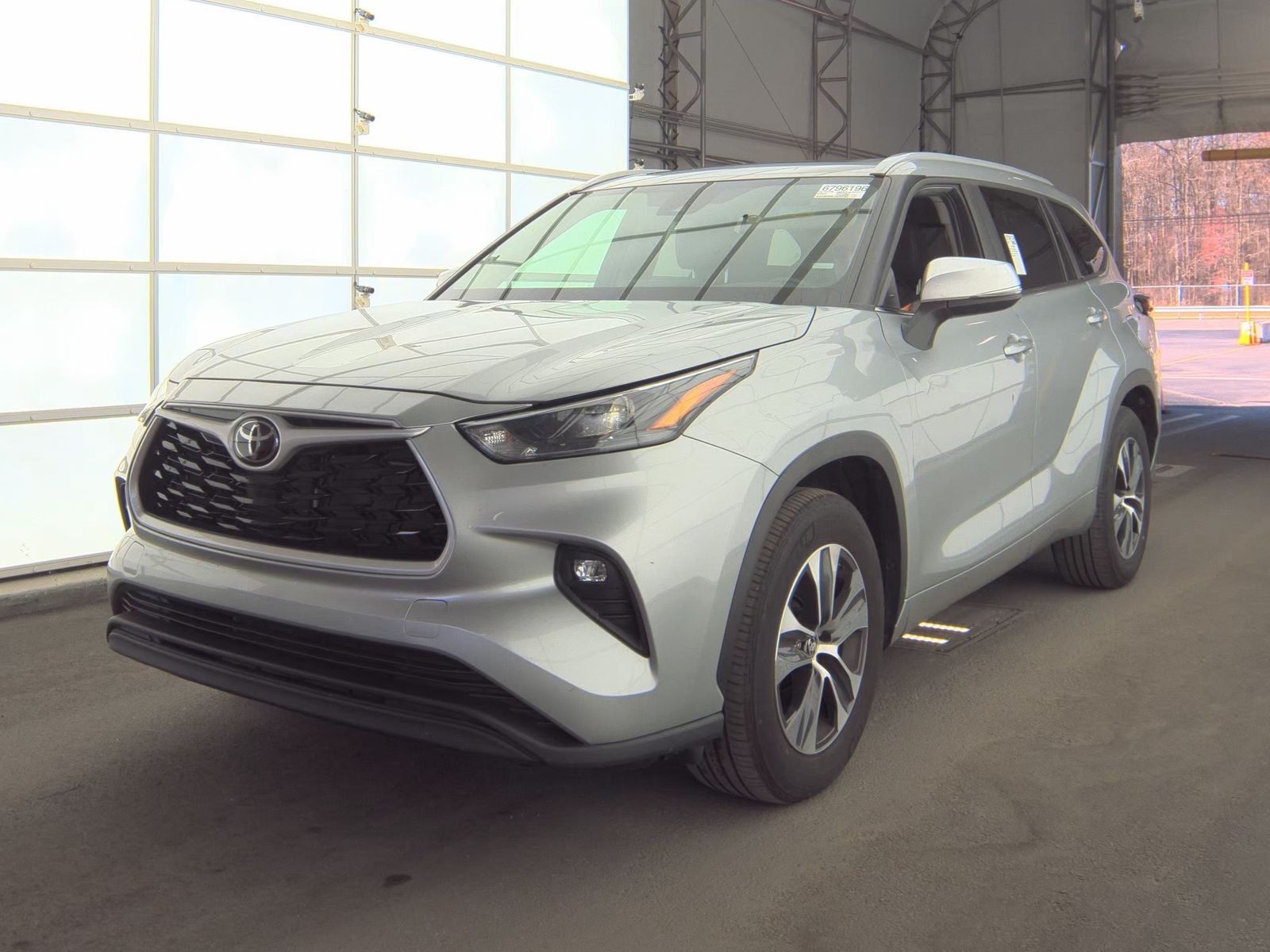 2024 Toyota Highlander XLE FWD