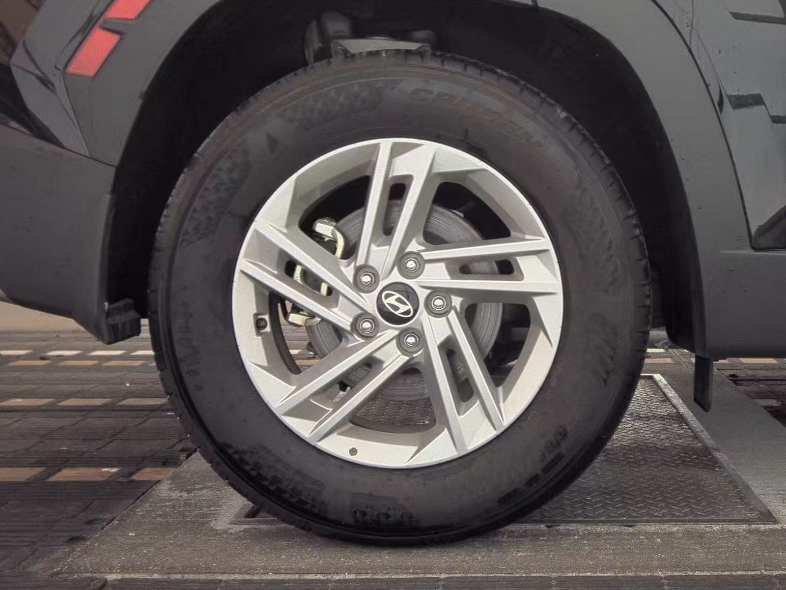 2025 Hyundai Tucson SE FWD