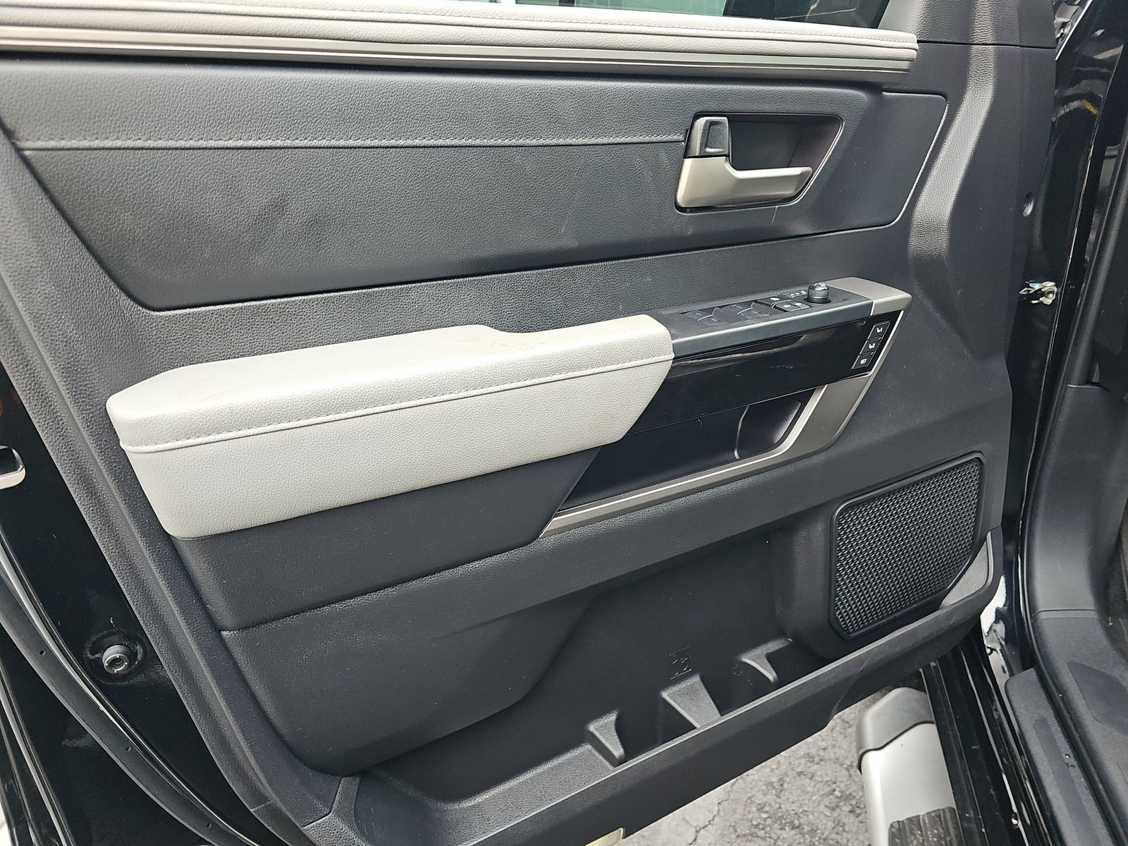 2023 Toyota Tundra Hybrid Limited RWD