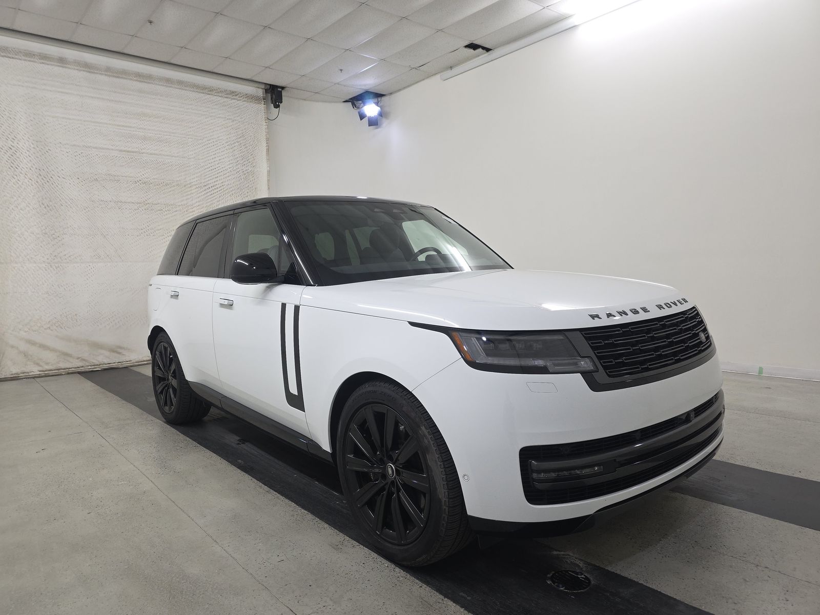 2025 Land Rover Range Rover Plug-In Hybrid SE AWD