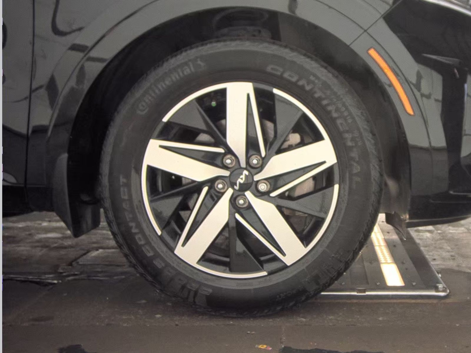 2023 Kia Sorento S FWD