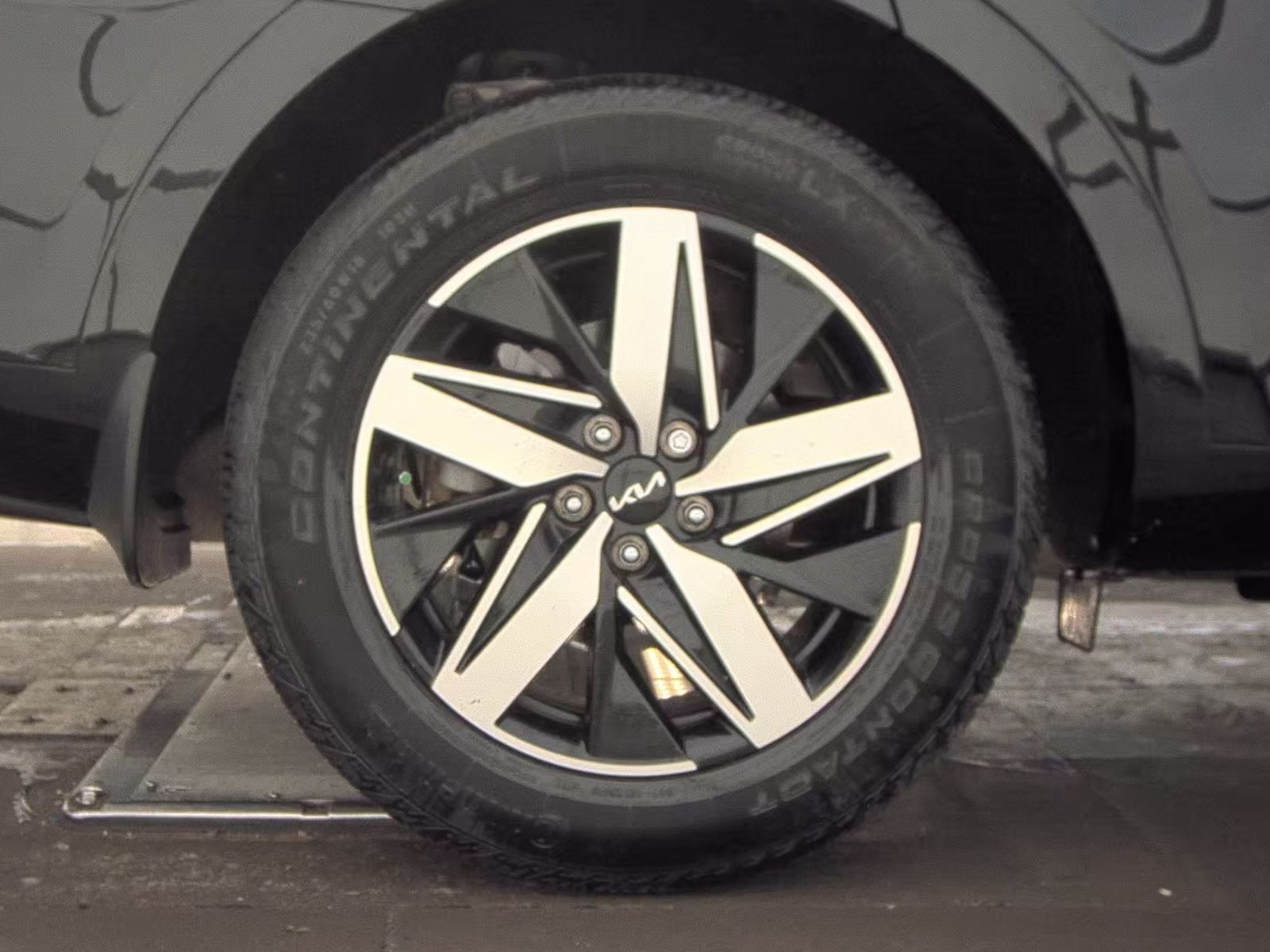 2023 Kia Sorento S FWD