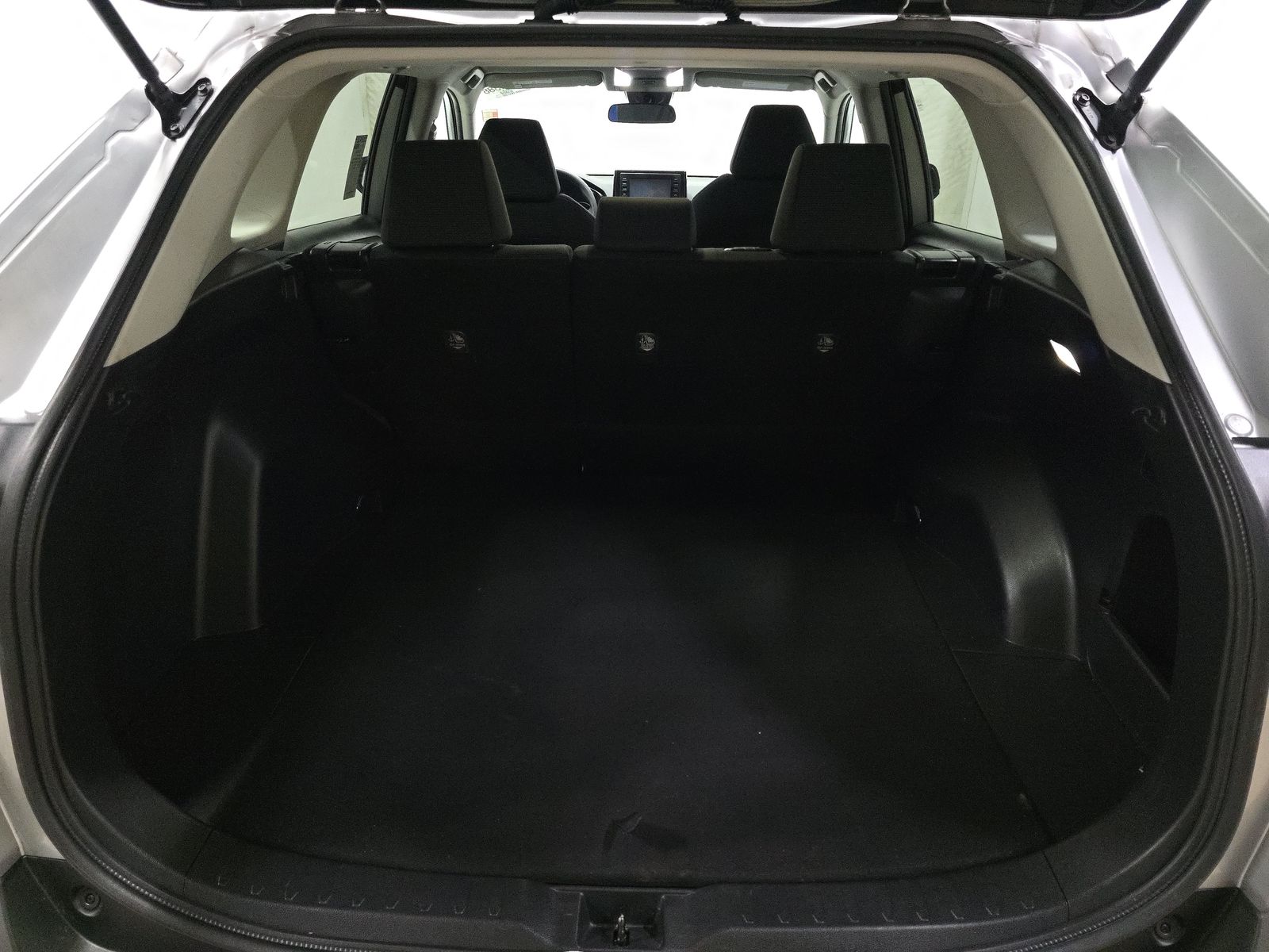 2022 Toyota RAV4 LE FWD