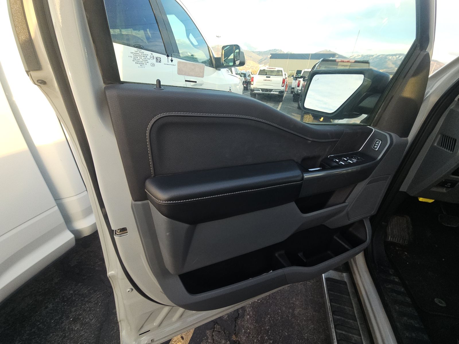 2024 Ford F-150 XLT AWD