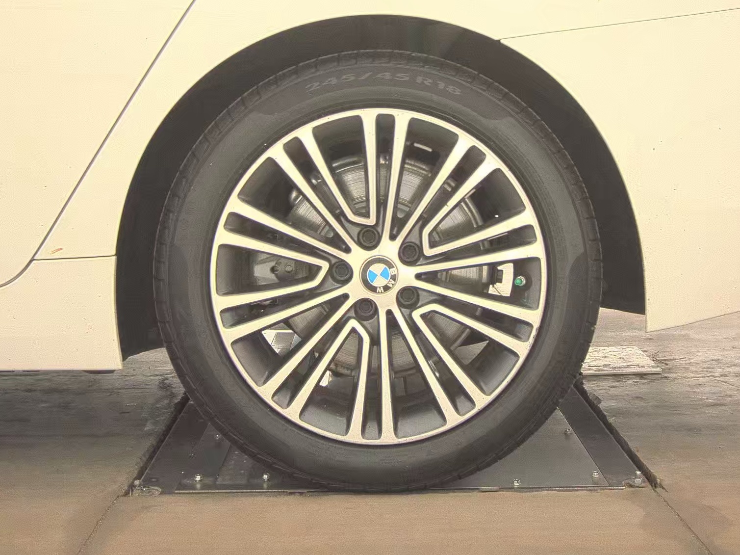 2020 BMW 5 Series 530i RWD