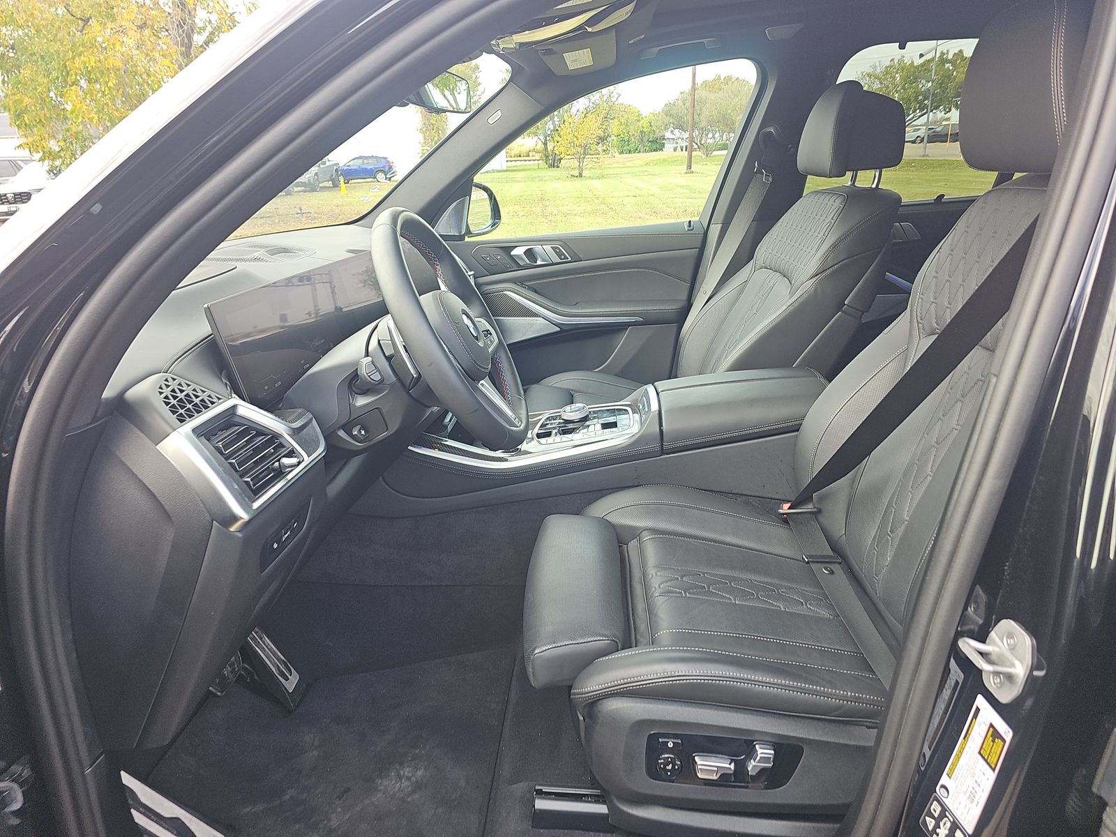 2025 BMW X5 M60i xDrive AWD