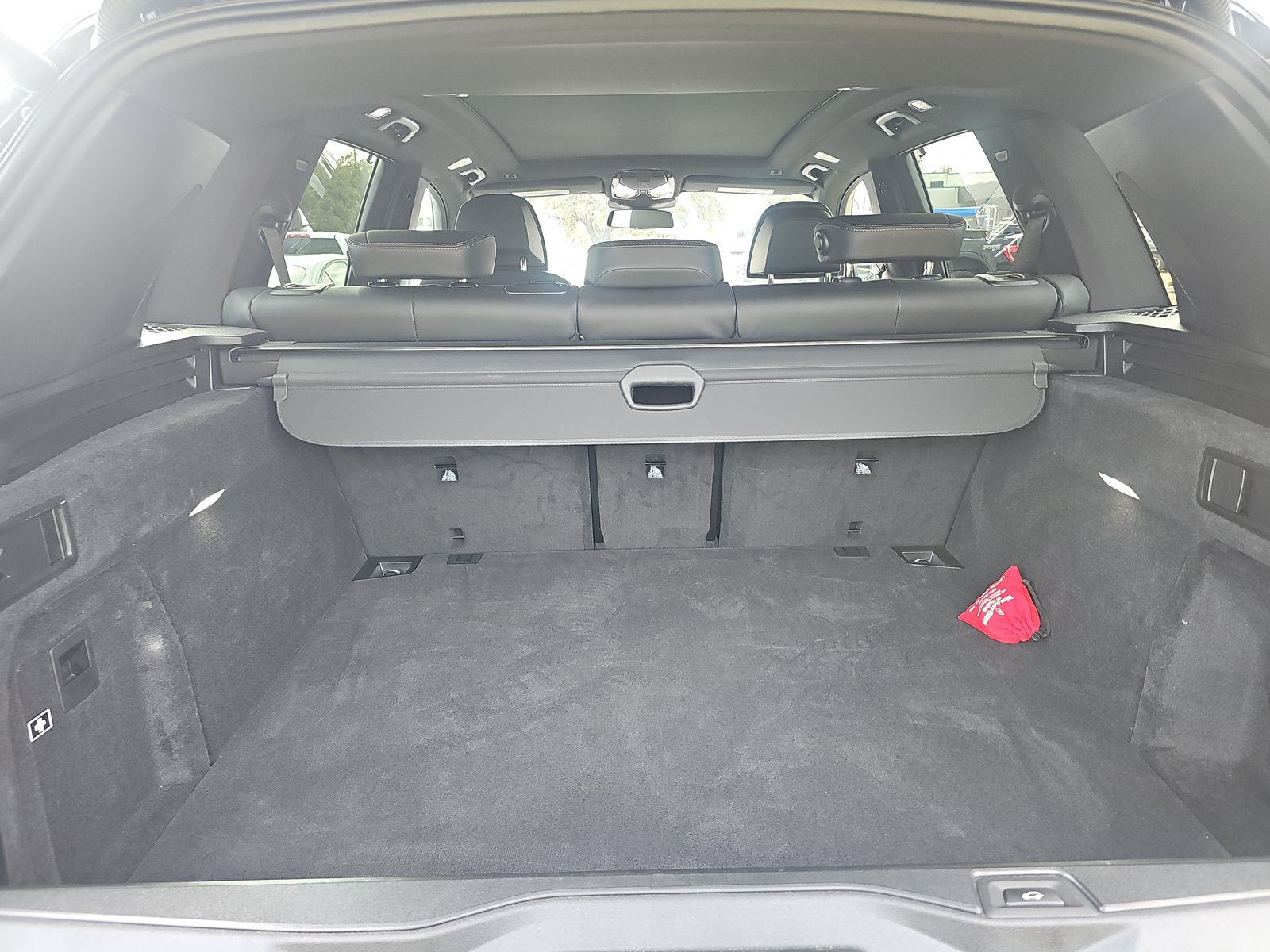 2025 BMW X5 M60i xDrive AWD