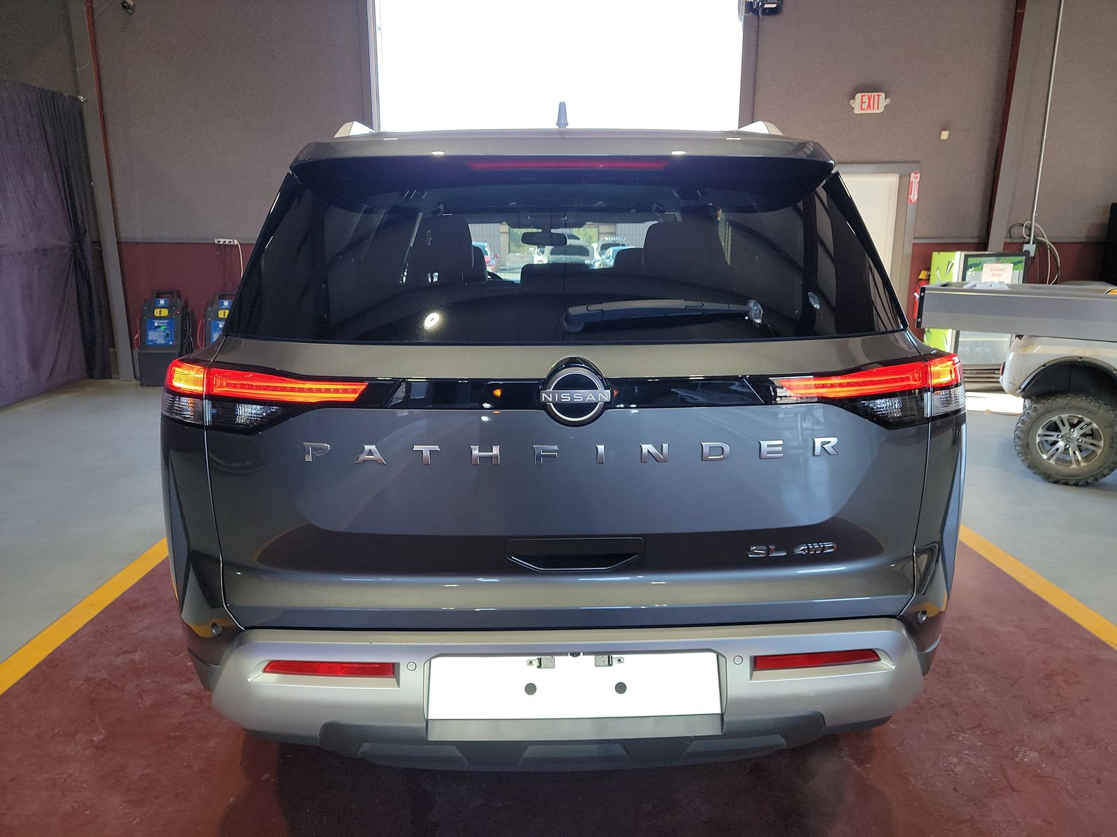 2022 Nissan Pathfinder SL AWD