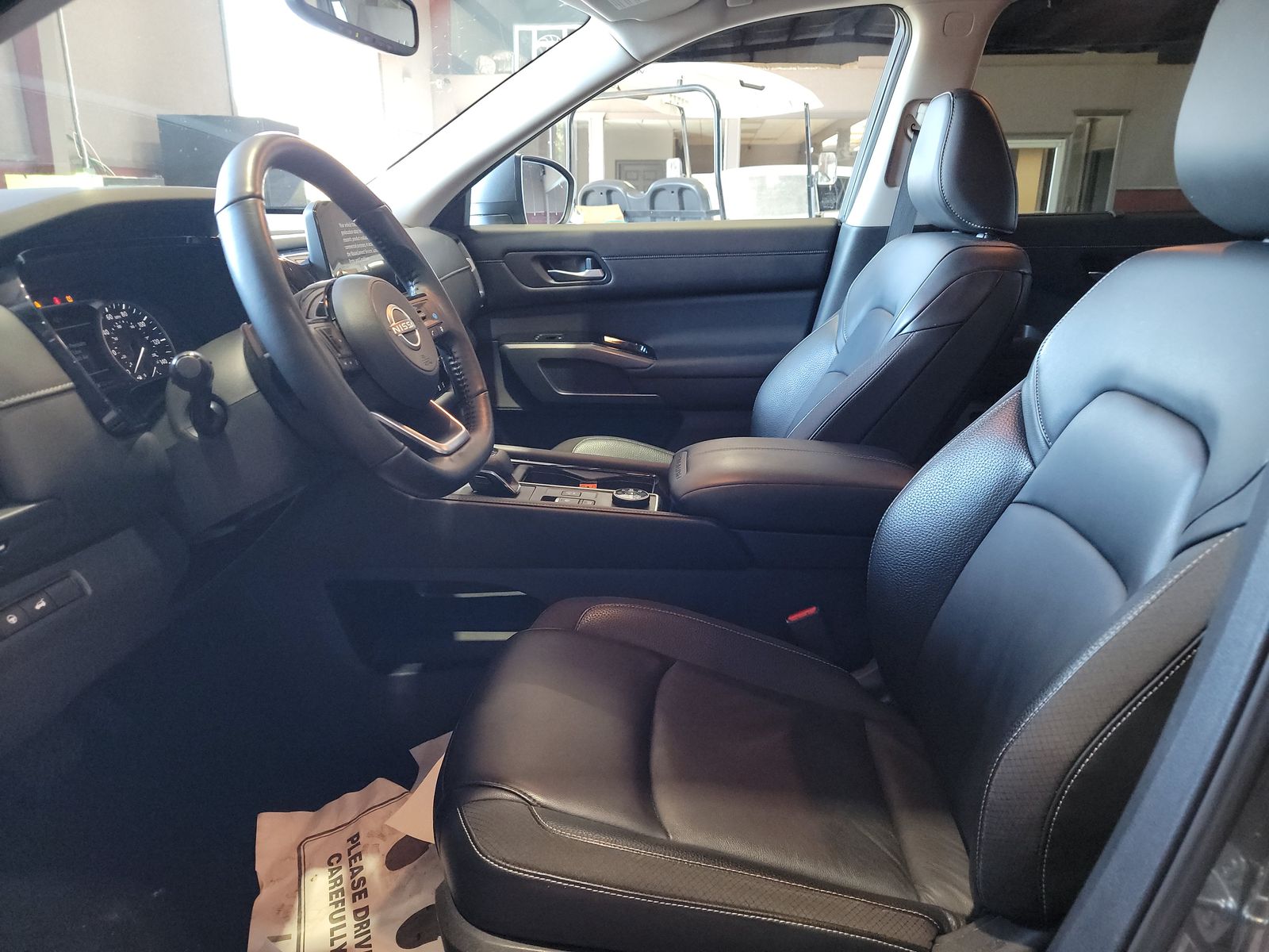 2022 Nissan Pathfinder SL AWD