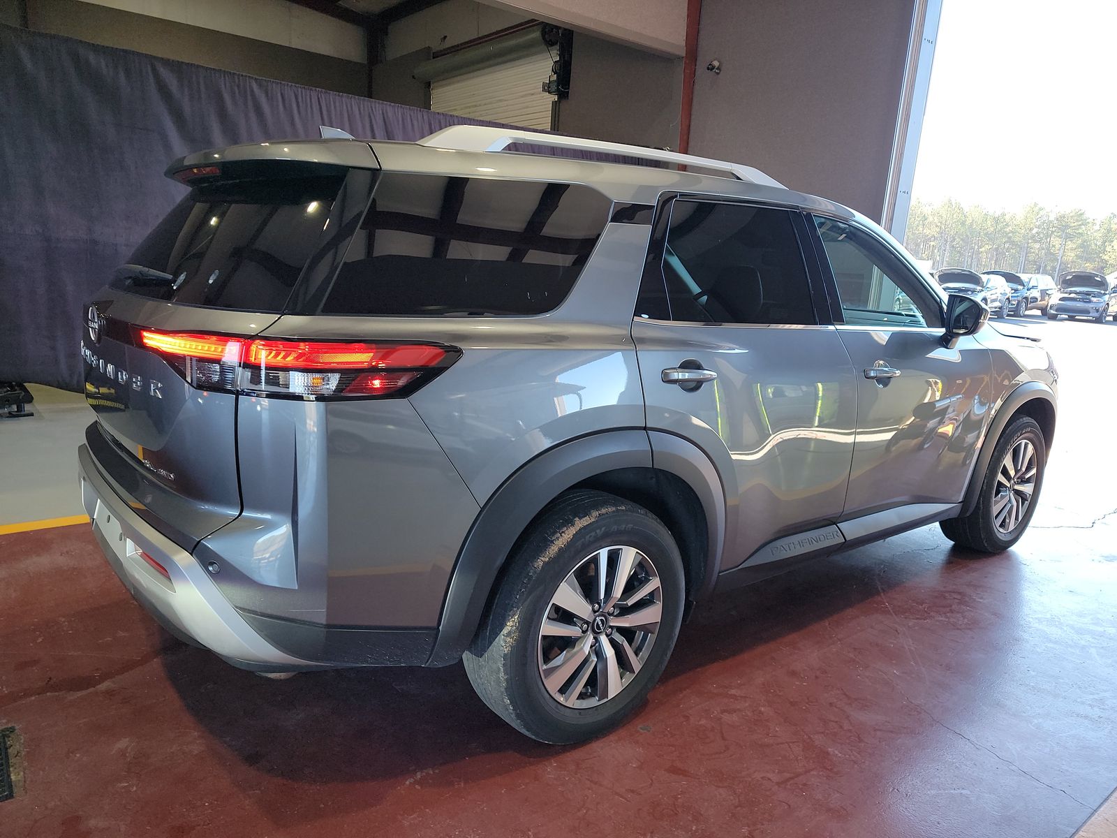 2022 Nissan Pathfinder SL AWD