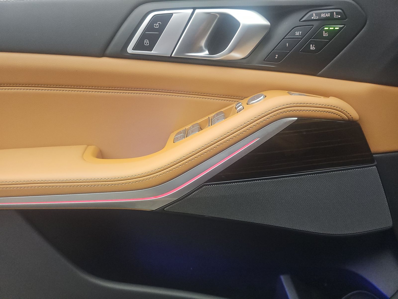 2023 BMW X7 xDrive40i AWD