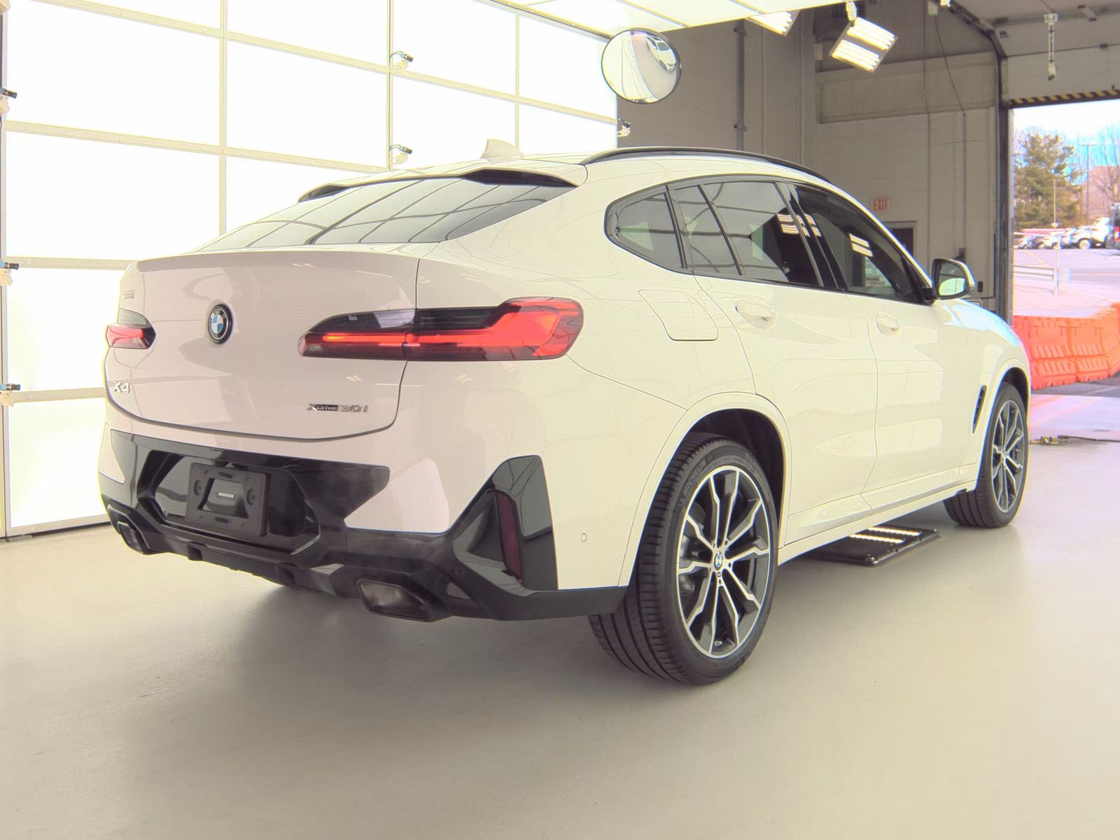 2023 BMW X4 xDrive30i AWD