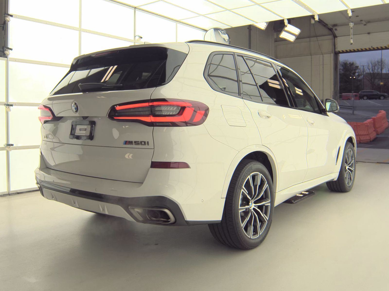2023 BMW X5 M50i AWD