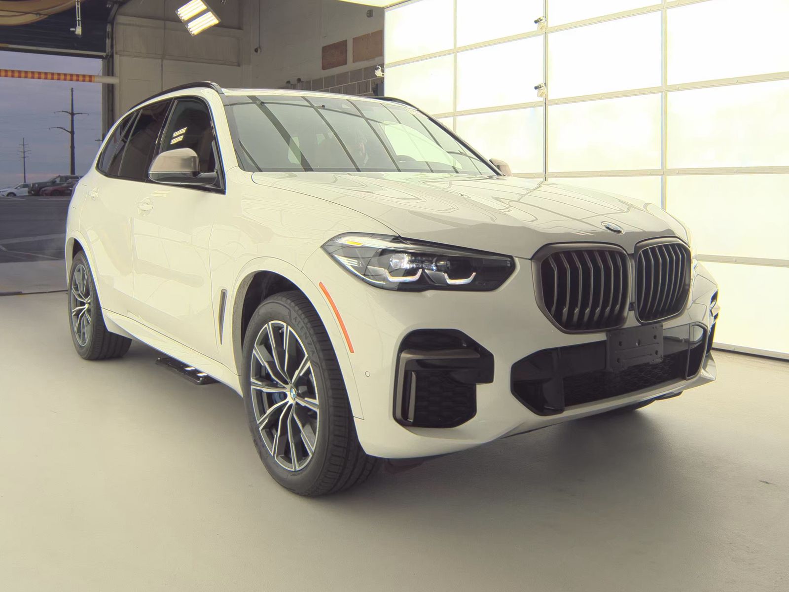 2023 BMW X5 M50i AWD