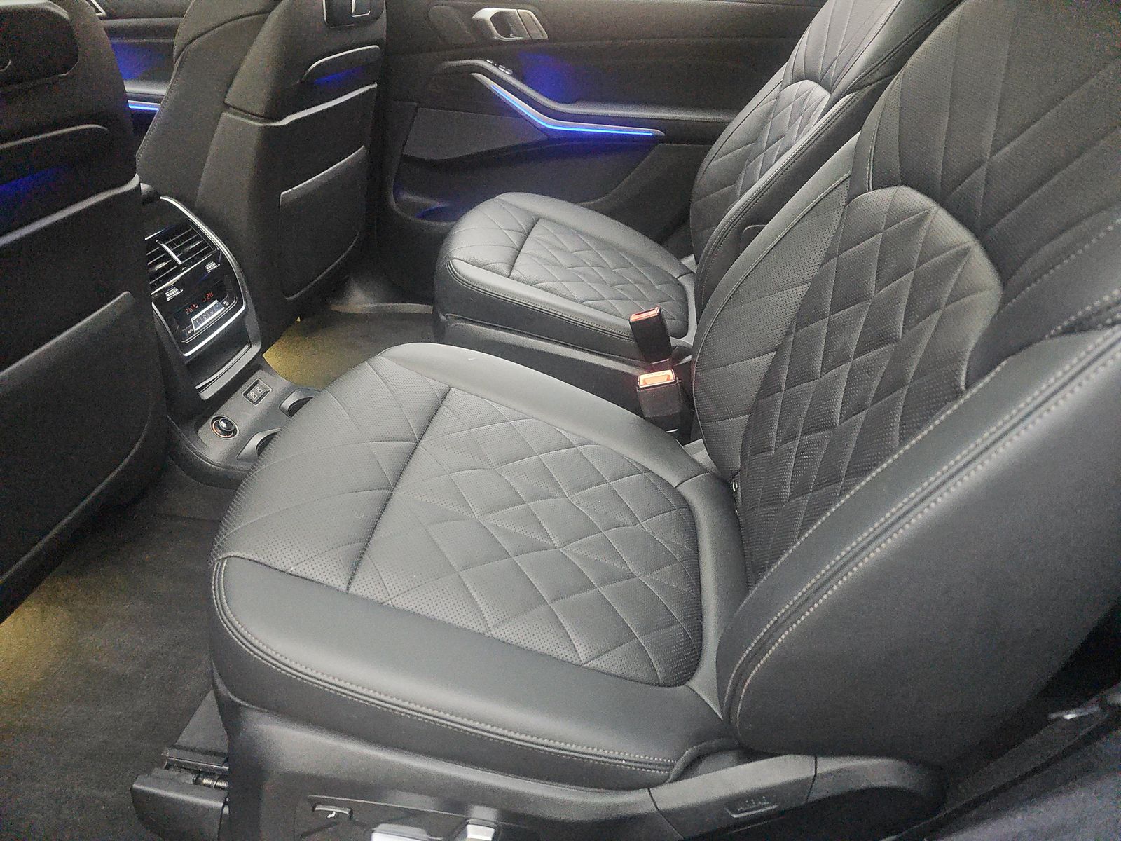 2023 BMW X7 xDrive40i AWD