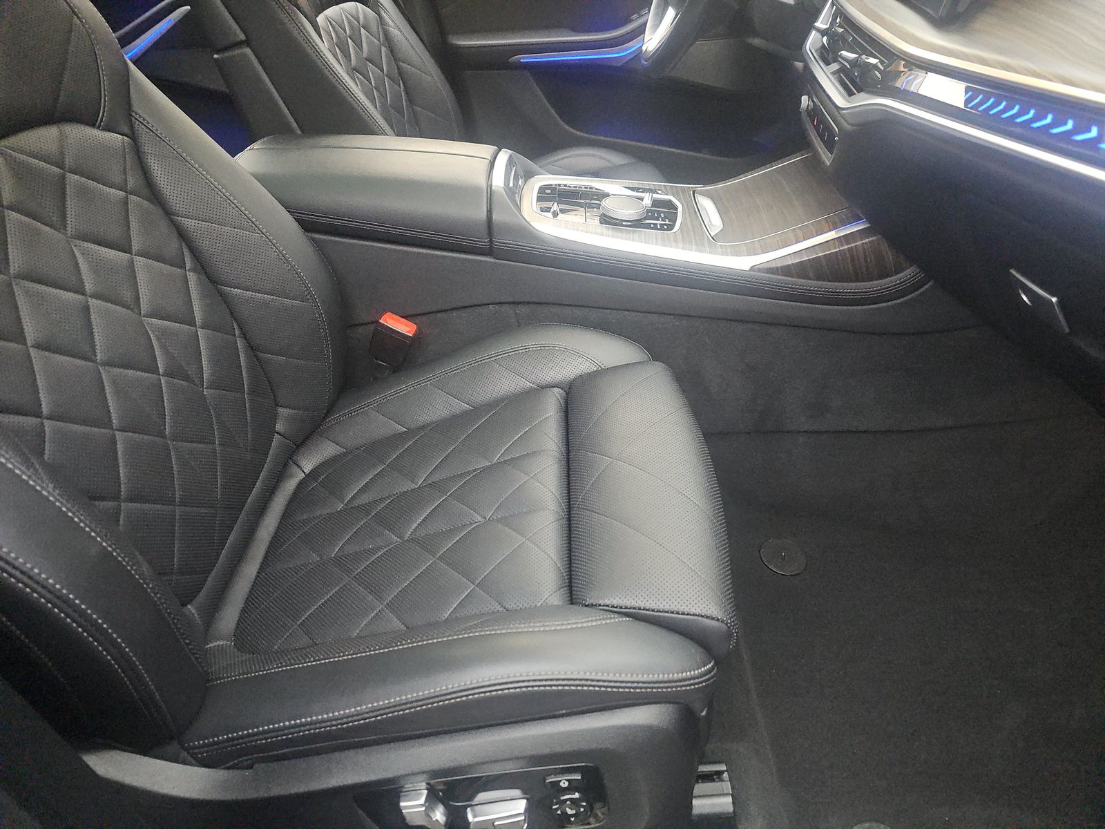 2023 BMW X7 xDrive40i AWD