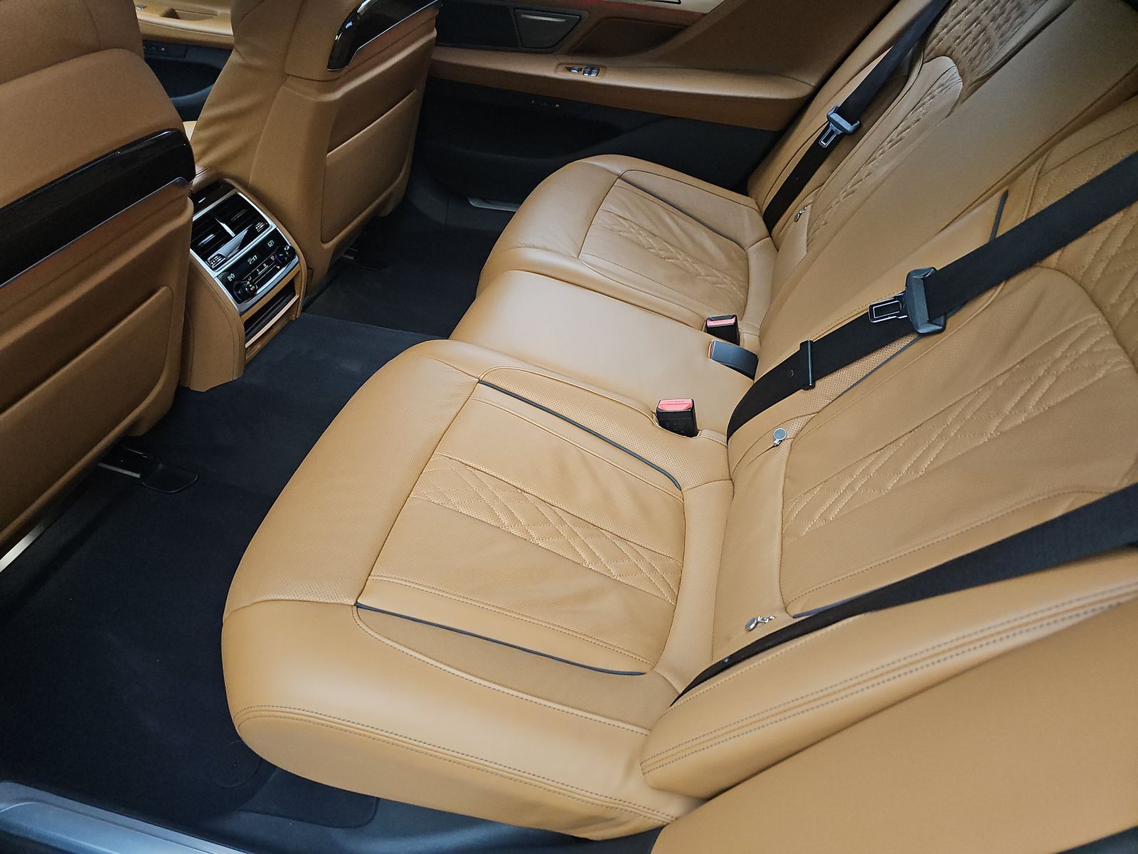 2022 BMW 7 Series 750i xDrive AWD