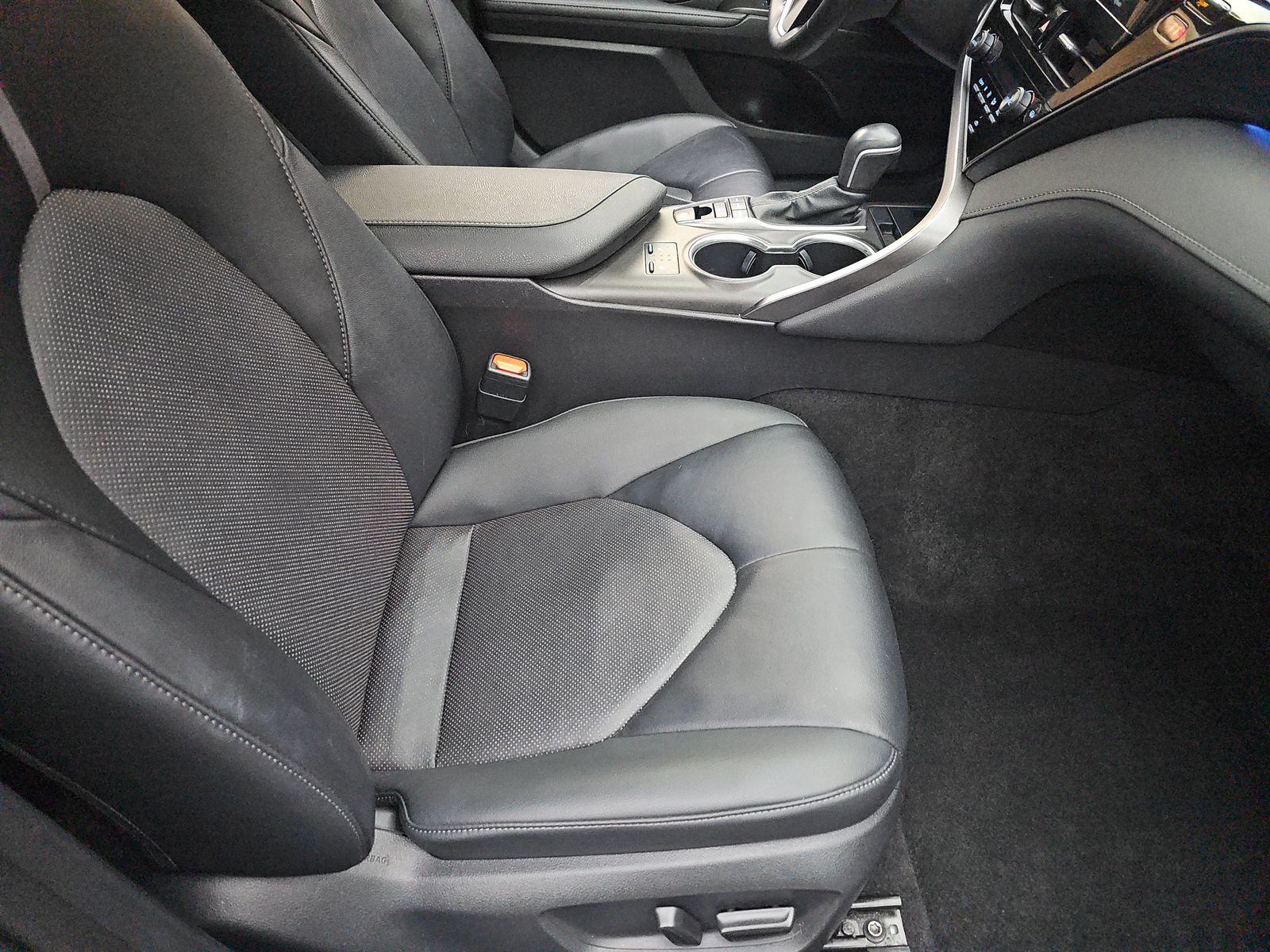 2022 Toyota Camry XLE AWD