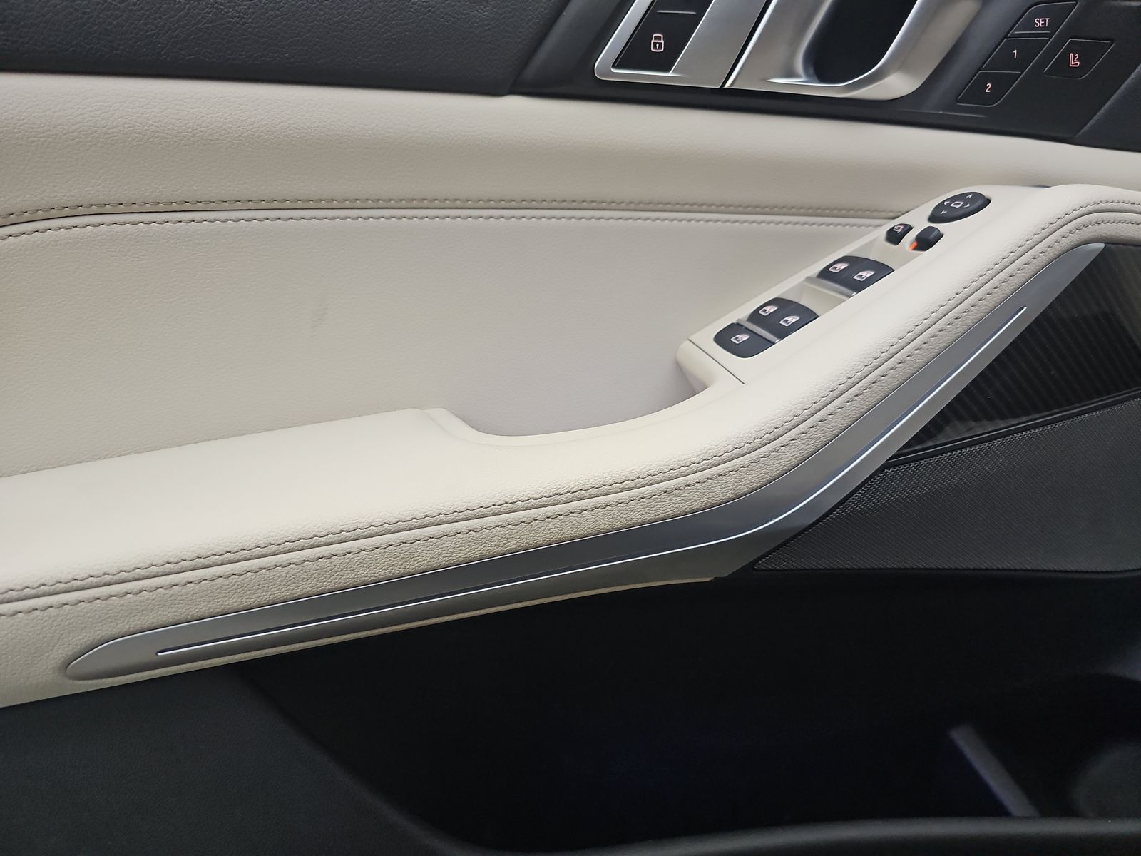 2022 BMW X5 M50i AWD