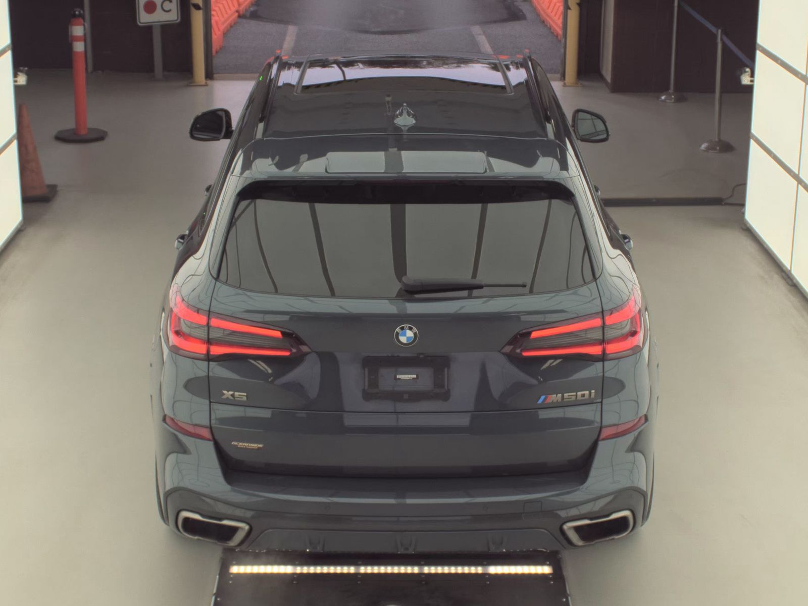 2022 BMW X5 M50i AWD